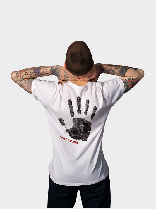 T-Shirt „Coded for More.“ – Handabdruck & Binärcode Design | Vyfinity®