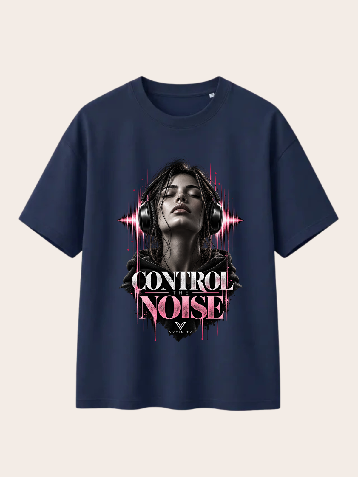 VYFINITY Control The Noise – Relaxed Fit T-Shirt 215 GSM – French Navy – Frontansicht – Statement Print
