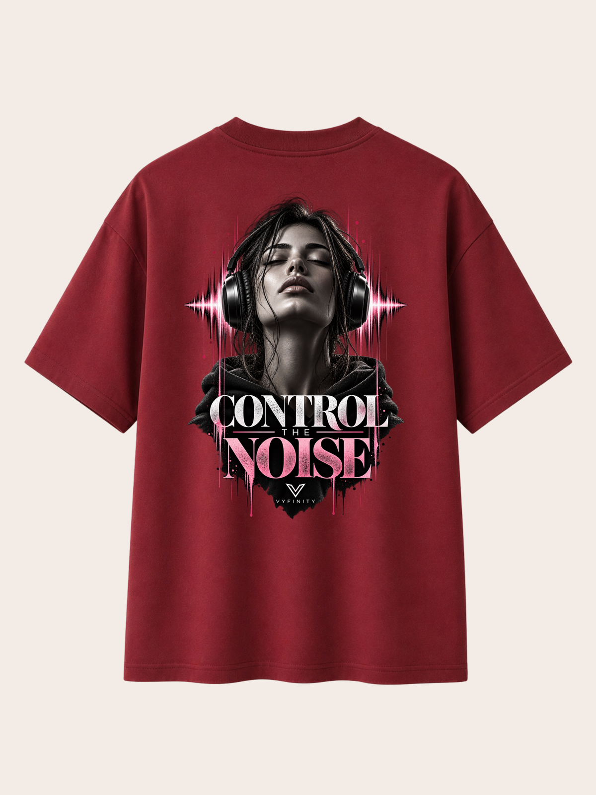 Vyfinity Control The Noise T-Shirt – Burgundy – Relaxed Fit Heavy 215 GSM – Rückenansicht mit großem Kopfhörer-Motiv in Schwarz, Weiß und Pink