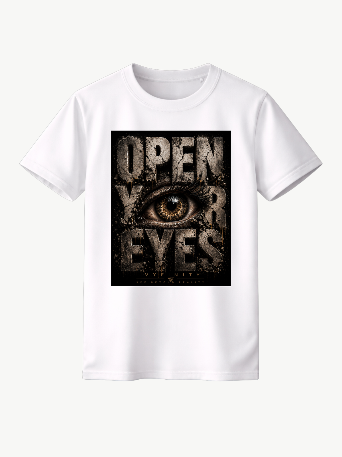 Weißes Unisex Classic Fit T-Shirt mit großem „OPEN YOUR EYES“-Print und realistischem Auge im markanten Grunge-Design. Premium Streetwear von VYFINITY mit urbanem Vintage-Look auf freigestelltem Studiohintergrund.