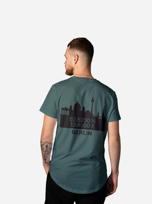 Berlin T-Shirt in Glazed Green mit Koordinaten und Skyline als Rückenprint