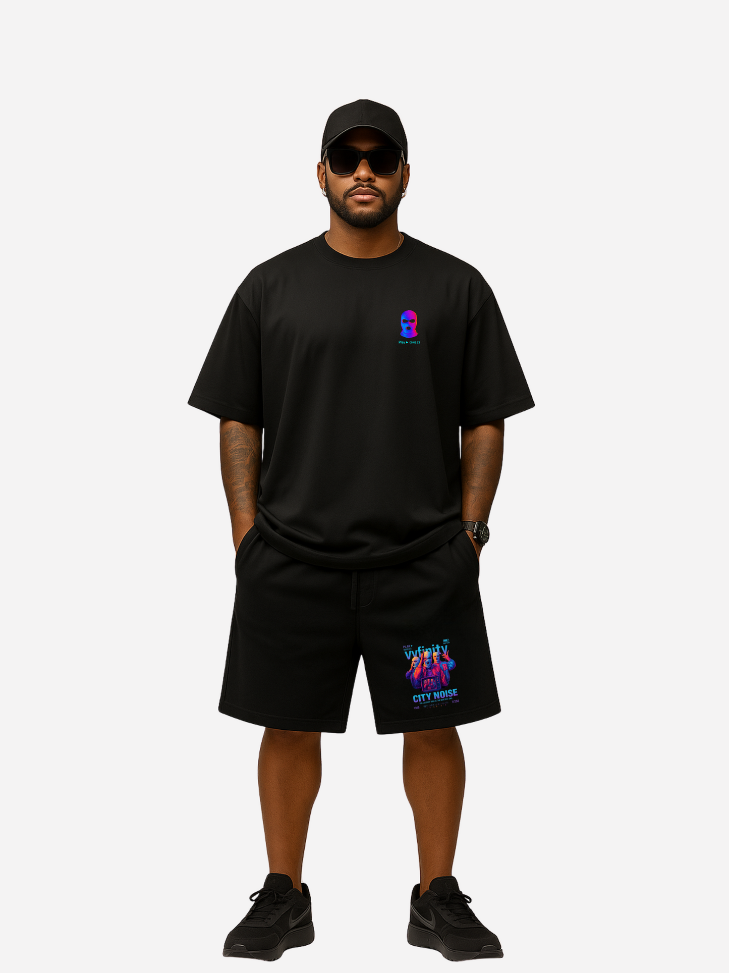Vyfinity City Noise Outfit Herren Shorts und T-Shirt Schwarz Frontansicht Streetwear