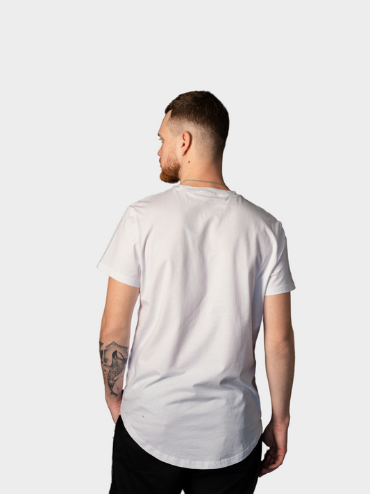 Rückansicht eines weißen Vyfinity T-Shirts – schlichtes Design aus weicher Baumwolle, Unisex Streetwear für jeden Anlass