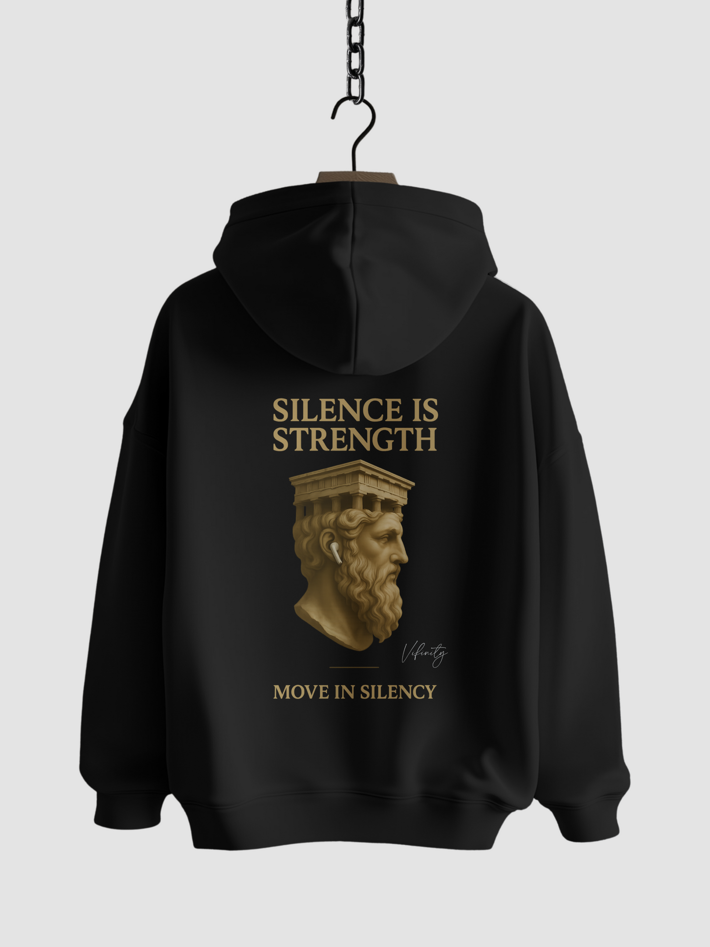 Schwarzer Hoodie mit Rückendruck „Silence is Strength – Move in Silency“, goldene antike Büste, Vyfinity Streetwear Unisex Kapuzensweater.