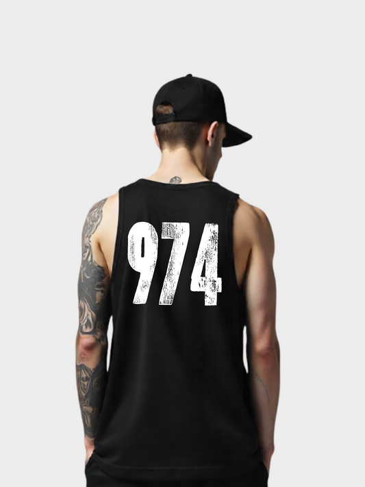 Vyfinity Omertà Tanktop in Schwarz – Unisex Streetwear Gym Tanktop mit Rückendruck 974 für Sport und Freizeit