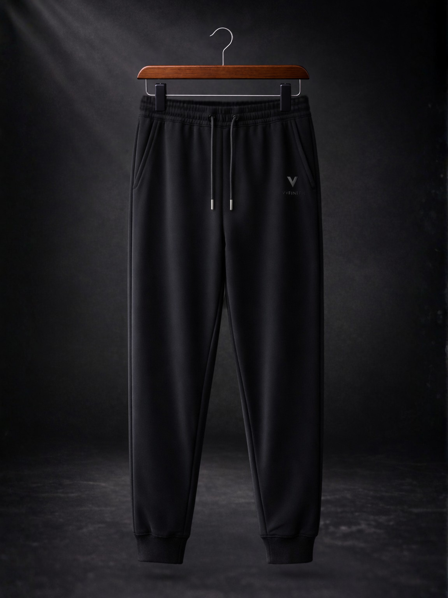 VYFINITY Black Edition – Signature Set (Hoodie + Jogger)