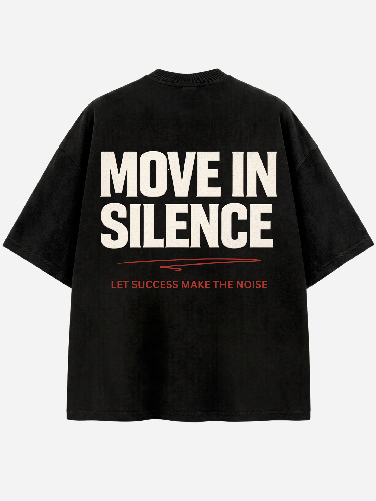 Schwarzes Oversized T-Shirt für Herren mit großem MOVE IN SILENCE Rückenprint und roter Typografie. Modernes Streetwear Shirt aus hochwertiger Baumwolle mit markantem Statement Design.