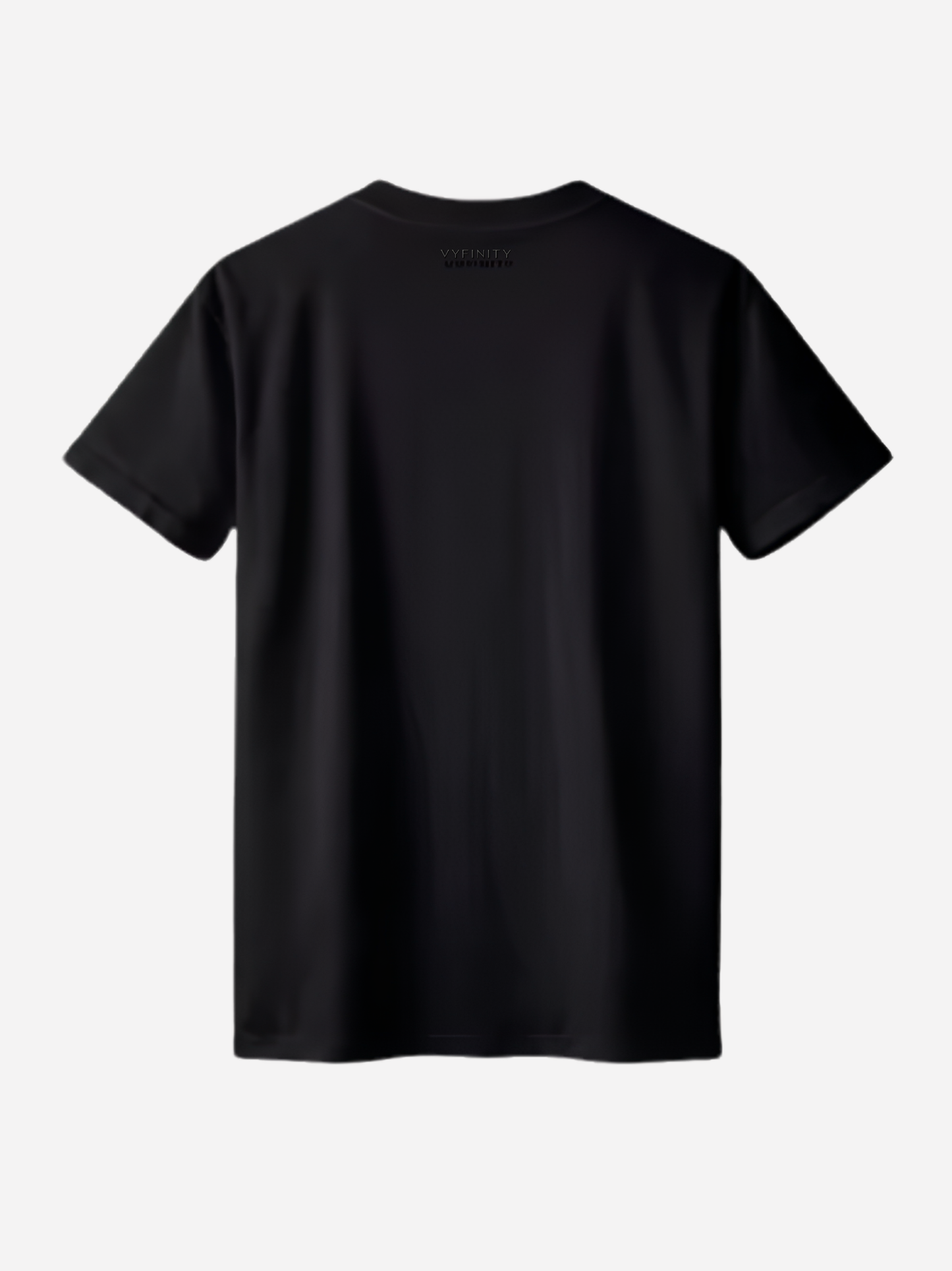 Schwarzes Damen T-Shirt Rückansicht mit kleinem Vyfinity Nackenlogo. Zeitloses Streetwear Fashion Shirt aus hochwertiger Baumwolle mit minimalistischer Optik.