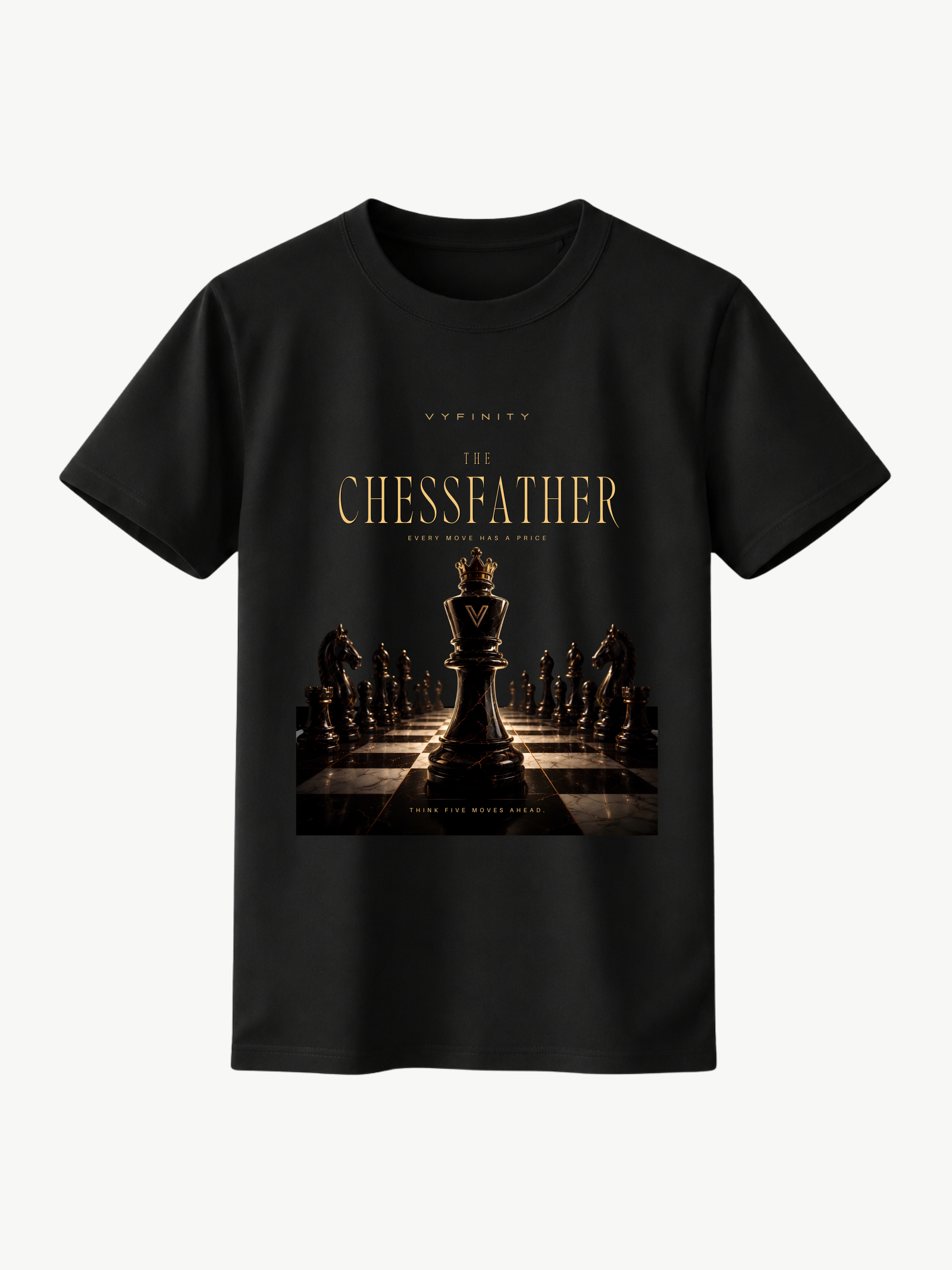 VYFINITY „The Chessfather“ schwarzes T-Shirt in Frontansicht mit goldfarbenem Schach-Print, zentraler Königsschachfigur, Schachbrett und dem Schriftzug „Every Move Has a Price“ auf weißem Hintergrund.