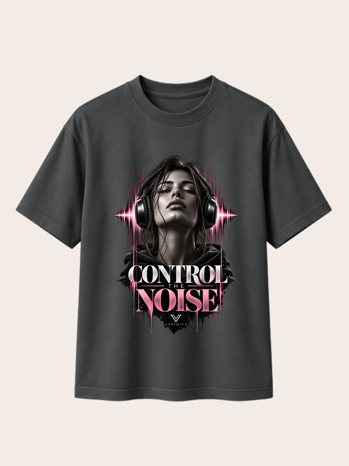 Anthrazitfarbenes VYFINITY Control The Noise T-Shirt mit Frauenmotiv, Kopfhörern und pinkem Frontprint