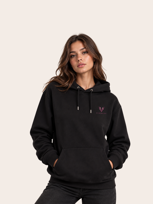 Vyfinity Control The Noise Hoodie – Schwarz – 350 GSM – Damen Model – Frontansicht mit kleinem Vyfinity Brustlogo