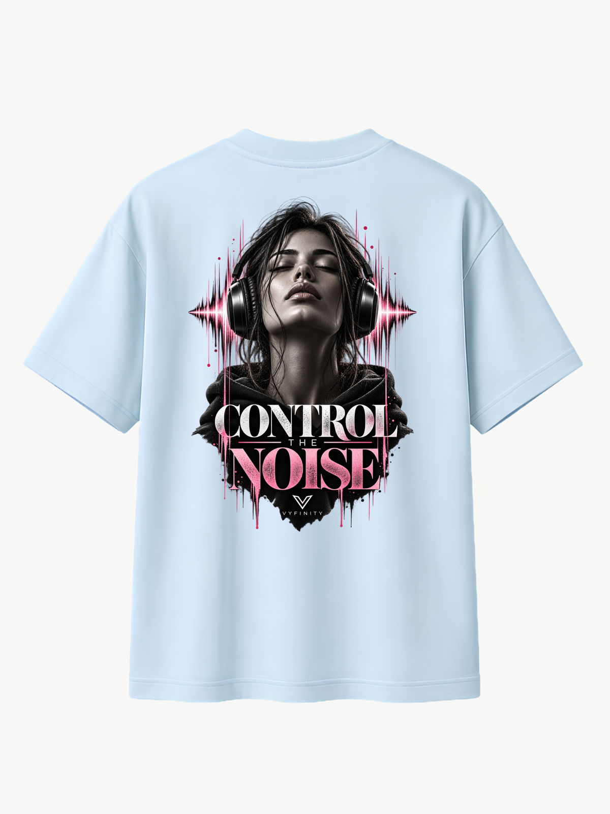 Vyfinity Control The Noise T-Shirt – Hellblau – Relaxed Fit Heavy 215 GSM – Rückenansicht mit großem Kopfhörer-Motiv in Schwarz, Weiß und Pink