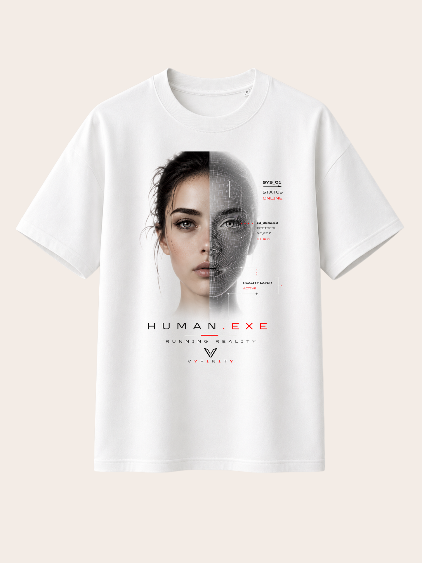 „Weißes VYFINITY Relaxed Fit T-Shirt mit futuristischem HUMAN.EXE Grafikprint, halb menschlichem, halb digitalem Frauenporträt und roten Tech-Details.“