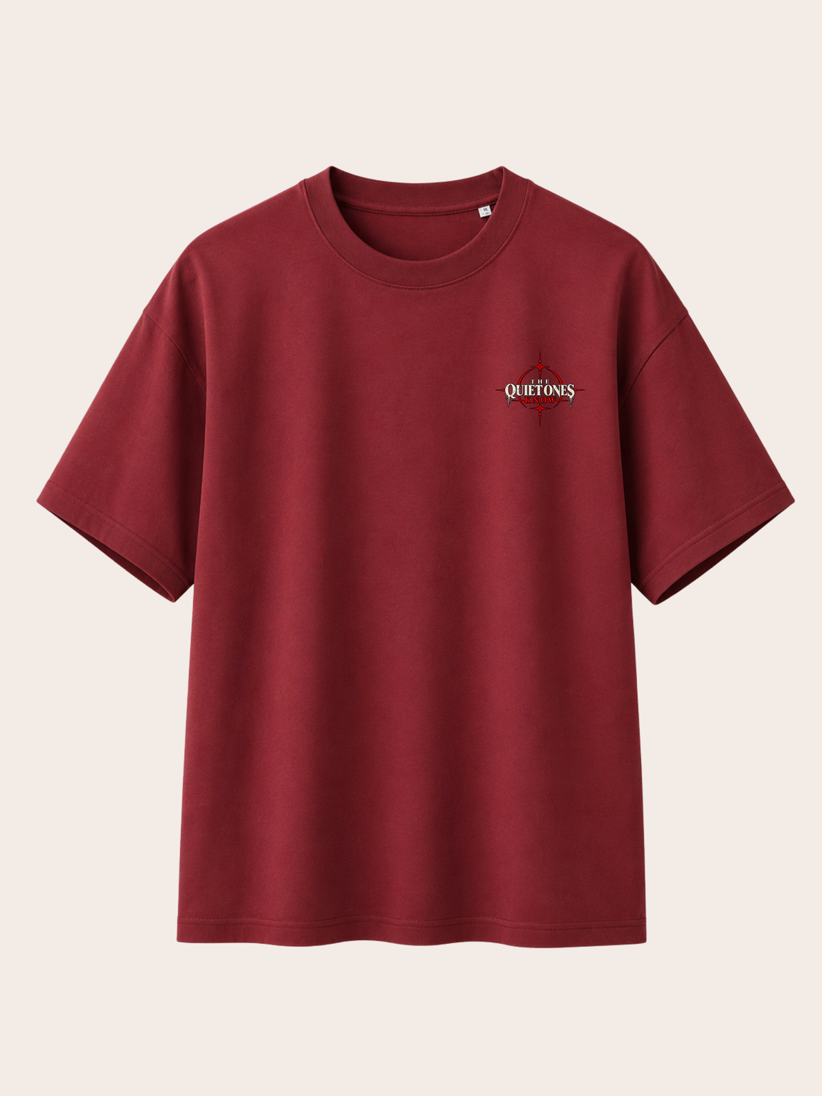 Bordeauxrotes VYFINITY Heavy T-Shirt mit 215 GSM in Frontansicht, Oversized-Passform und kleinem „THE QUIET ONES KNOW“-Brustprint in Schwarz, Weiß und Rot.