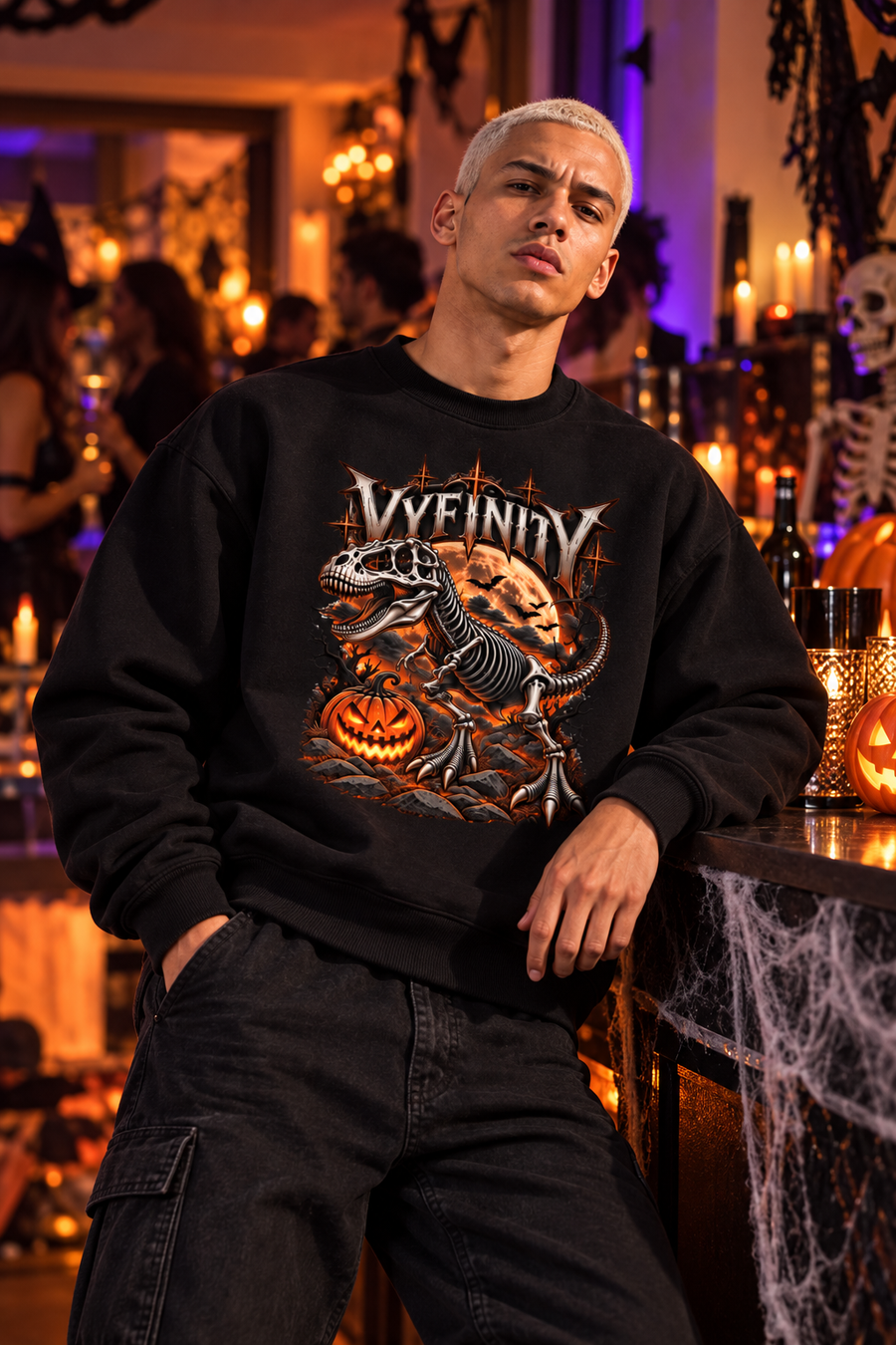 VYFINITY Dino Halloween T-Shirt im Lifestyle-Look