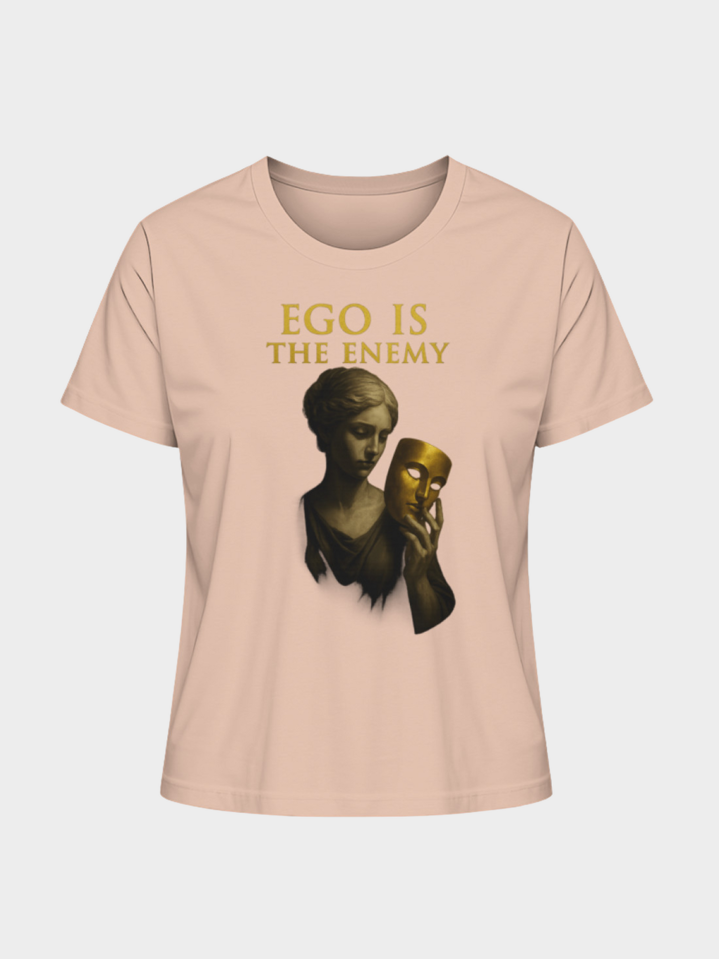 Beiges T-Shirt mit goldener Aufschrift „EGO IS THE ENEMY“ und kunstvollem Print einer Frau, die eine goldene Maske in der Hand hält. Stilvolles Statement-Piece mit tiefgründiger Botschaft.