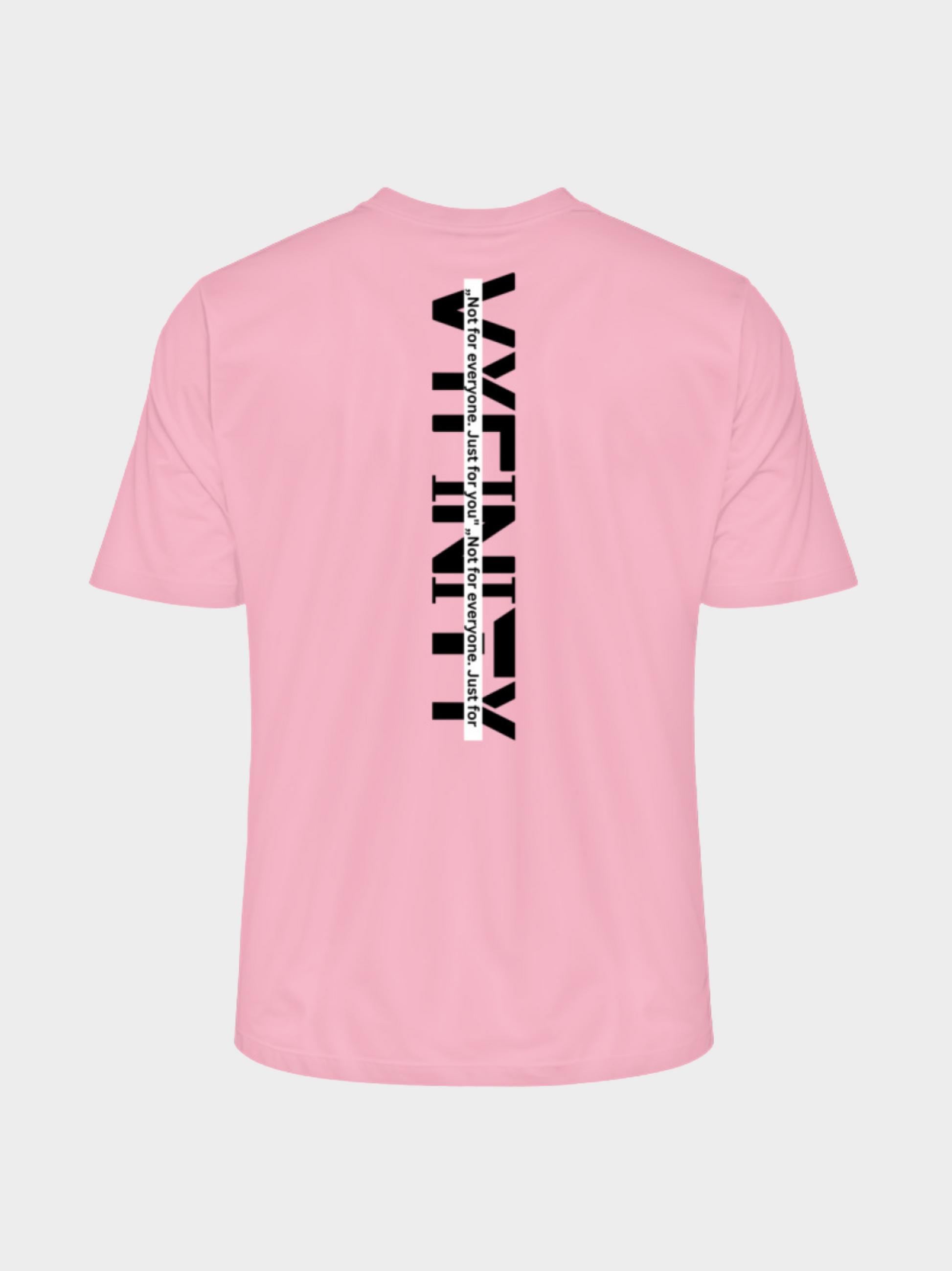 Rückseite des Vyfinity Oversize T-Shirts in Rosa mit großem vertikalen Logo-Print in Schwarz und dem Schriftzug „Not for everyone. Just for you.“ Moderner Streetwear-Style.