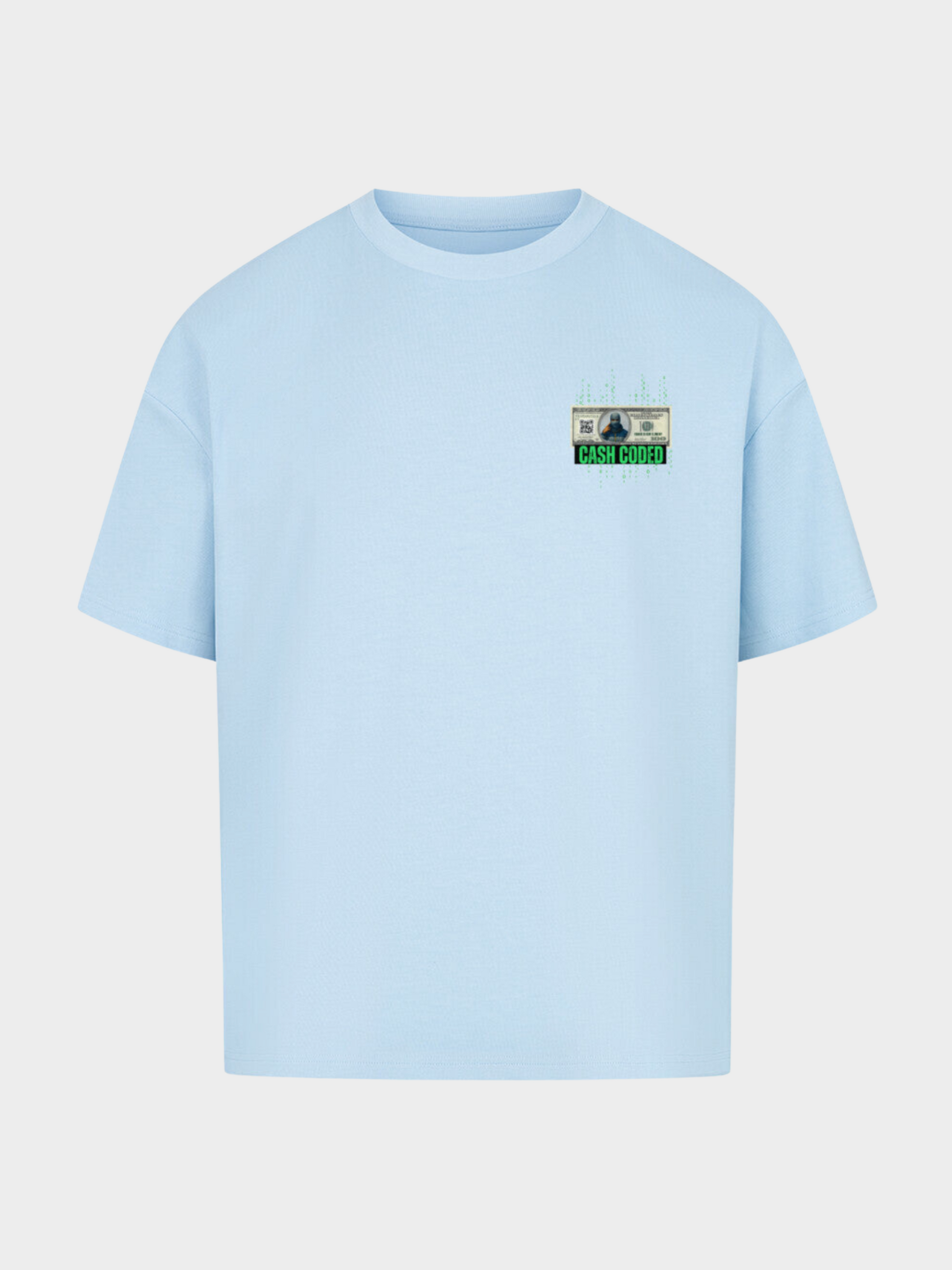 Vyfinity Cash Coded T-Shirt in Hellblau mit kleinem Frontprint: Dollar-Schein mit Hacker-Motiv und grünem Schriftzug „Cash Coded“ auf der linken Brustseite.