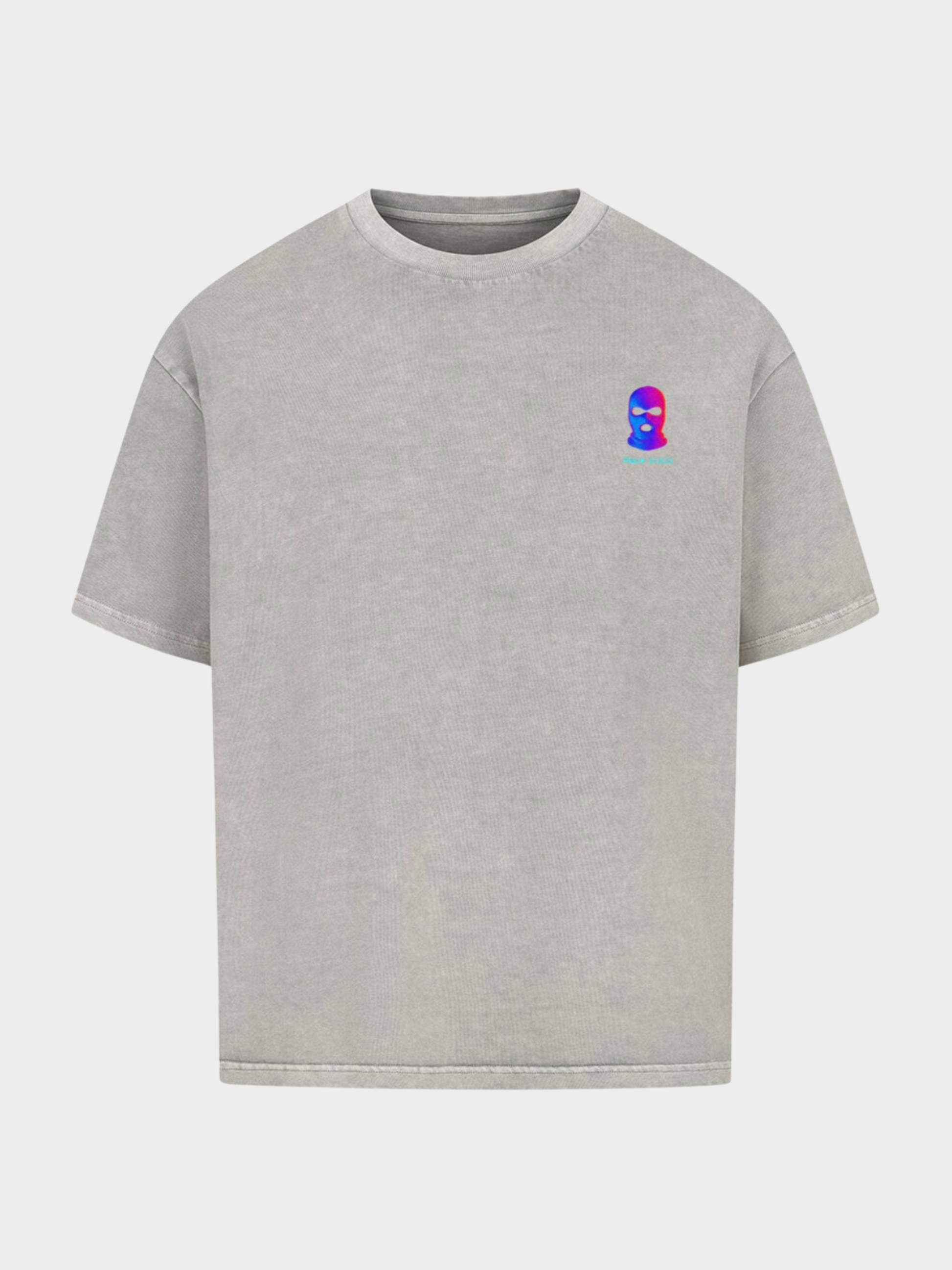Vyfinity City Noise T-Shirt in Grau, Stone Washed Optik, Oversize Fit, Vorderansicht. Dezentes Streetwear-Design mit kleinem Neon-Balaklava-Logo auf der Brust. Urbanes und modernes T-Shirt für limitierte Streetstyle-Kollektionen.
