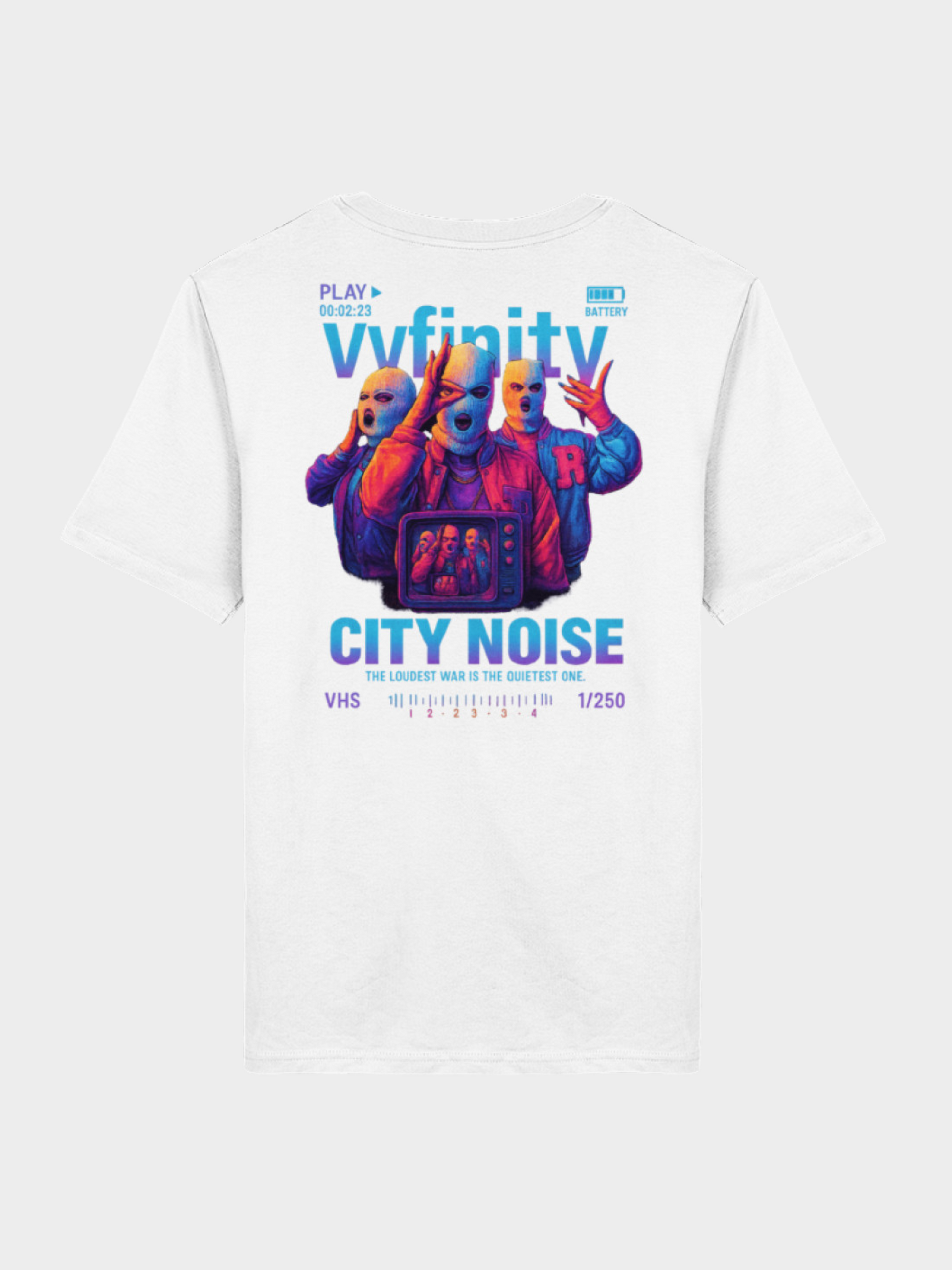 Vyfinity City Noise T-Shirt in Weiß, Rückseite, mit großem buntem Streetwear-Print: maskierte Figuren in Neonfarben mit Fernseher-Motiv, VHS-Elementen und City Noise Schriftzug.