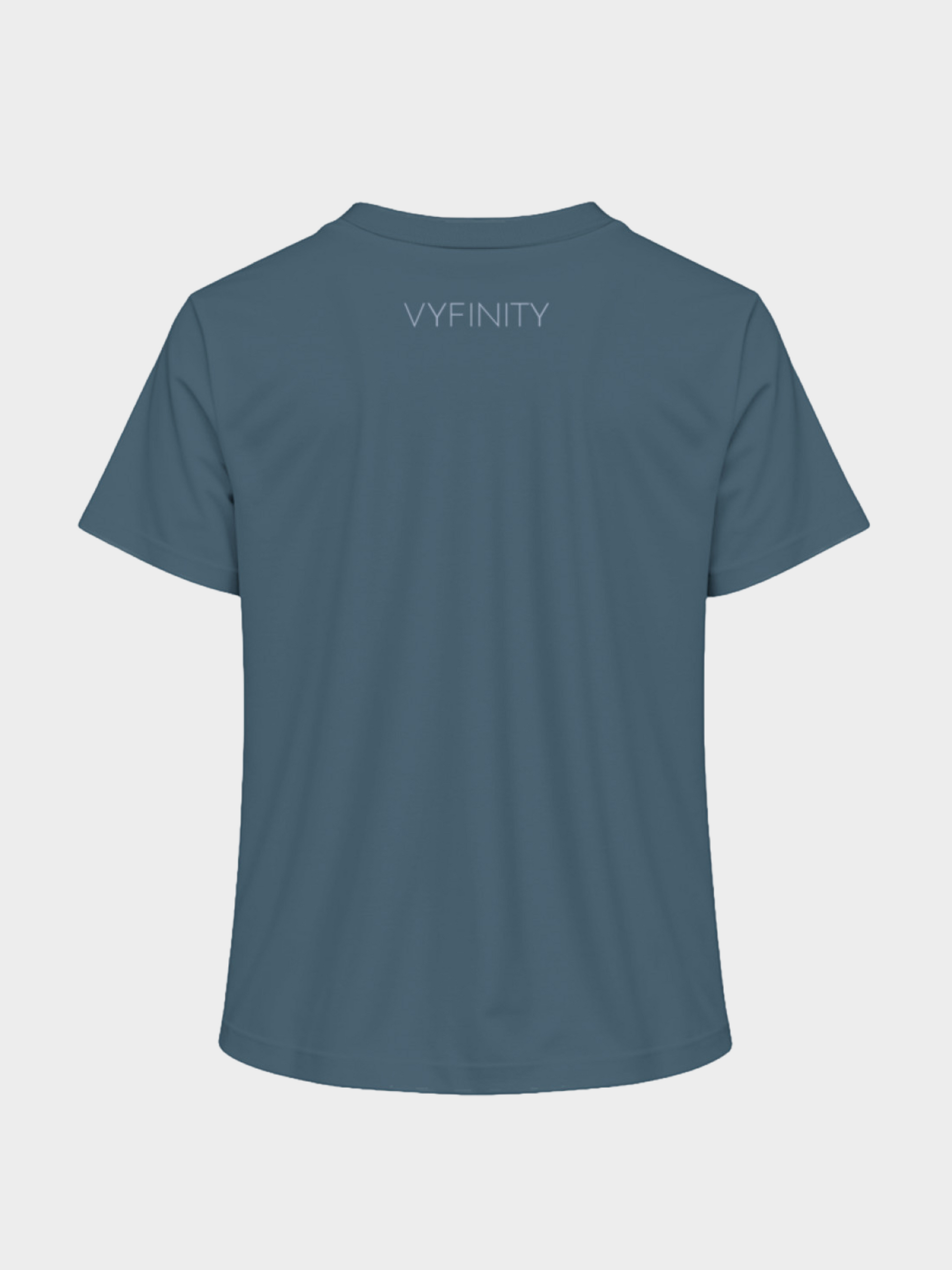 Vyfinity Classic T-Shirt in Steel Blue, Rückansicht mit kleinem Logo im Nackenbereich. Hochwertiges Damen Basic-Shirt aus Baumwolle, modernes Design für Streetwear und Casual Outfits.