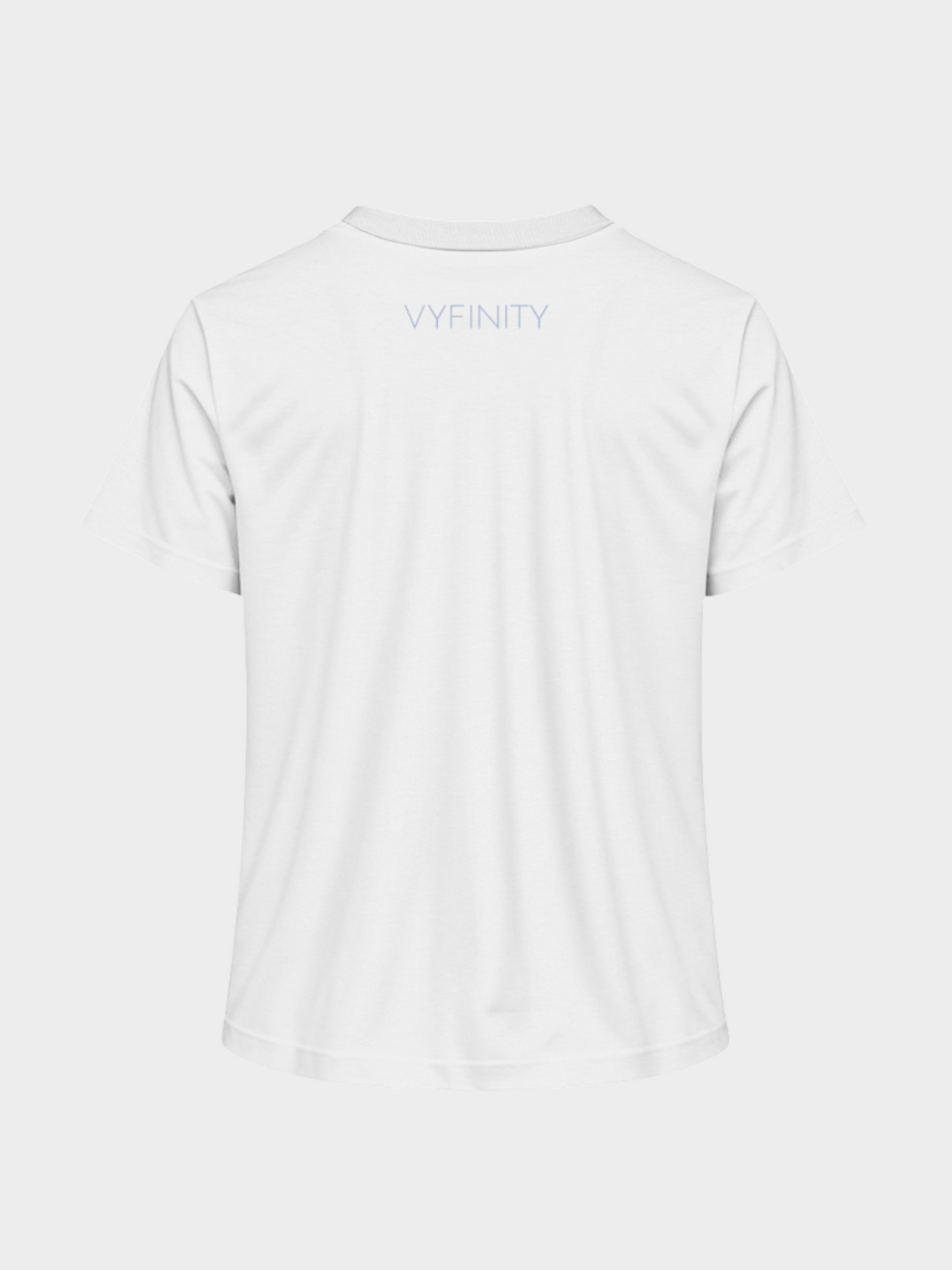 Vyfinity Classic T-Shirt in Weiß, Rückansicht mit kleinem Logo im Nackenbereich. Minimalistisches Basic-Shirt aus hochwertiger Baumwolle, perfekt für Streetwear, Freizeit und Casual Outfits.