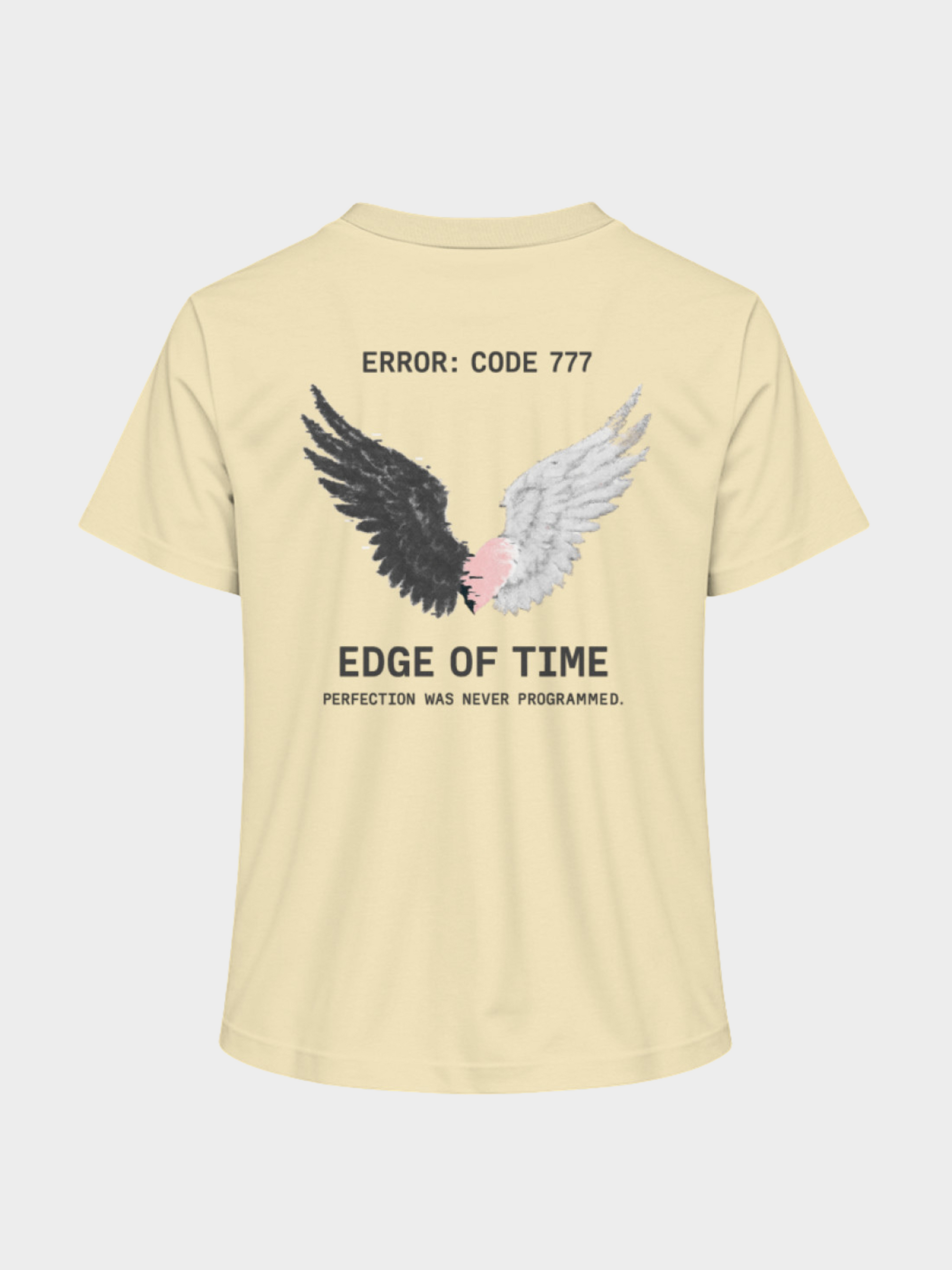Vyfinity Edge of Time T-Shirt in Beige, Rückseite. Engelsflügel-Design in Schwarz und Weiß mit rosa Herz, Schriftzug „Error: Code 777“ und Motto „Edge of Time – Perfection was never programmed“. Streetwear Oversize Style.