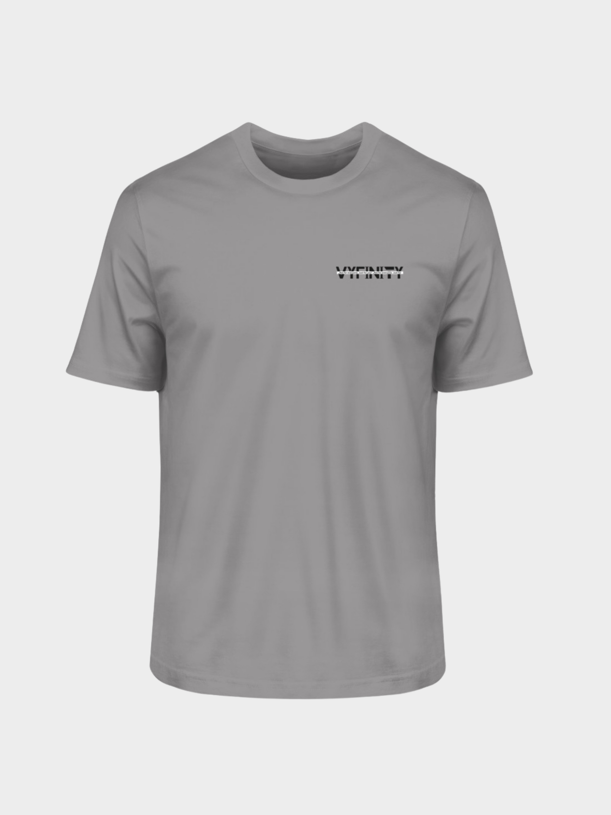 Vyfinity Oversize T-Shirt in Grau mit kleinem schwarzen Logo-Print auf der Brust. Minimalistisches Design, urbaner Streetwear-Style, perfekt kombinierbar für Alltag und Freizeit.