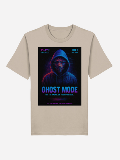 Vyfinity Ghost Mode T-Shirt in Sand mit Neon-Hoodie Glitch Design und futurischem Slogan „Ghost Mode – Off the Radar. On Your Own Path.“.
