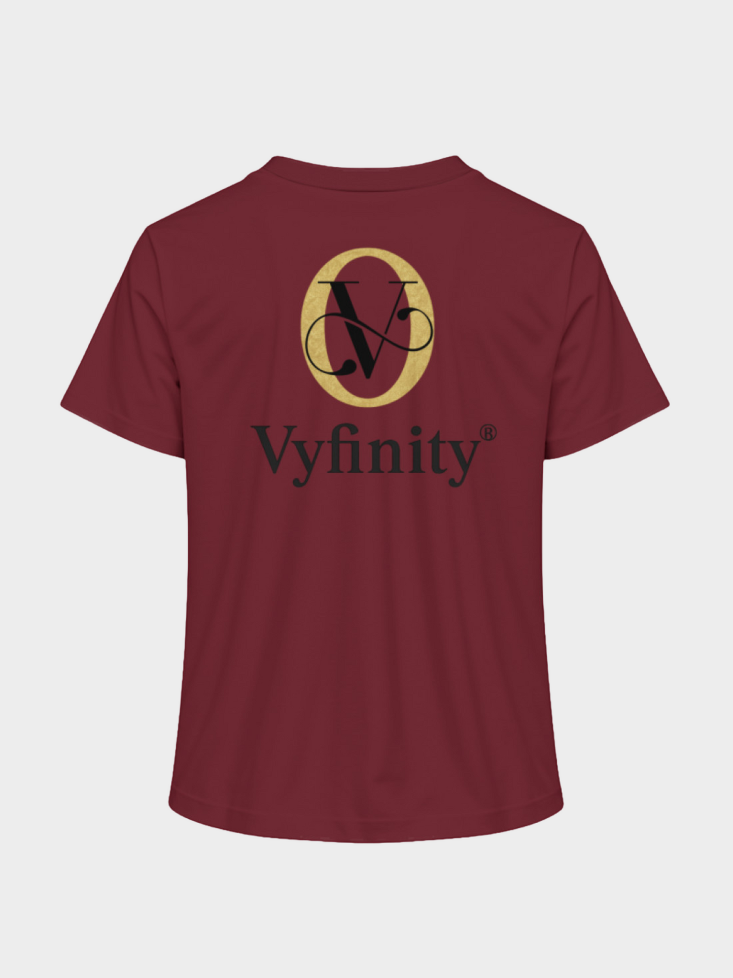 Vyfinity T-Shirt in Bordeaux mit edlem goldenen Emblem und großem Logo-Print auf der Rückseite. Klassisches Streetwear-Design mit Premium-Charakter.