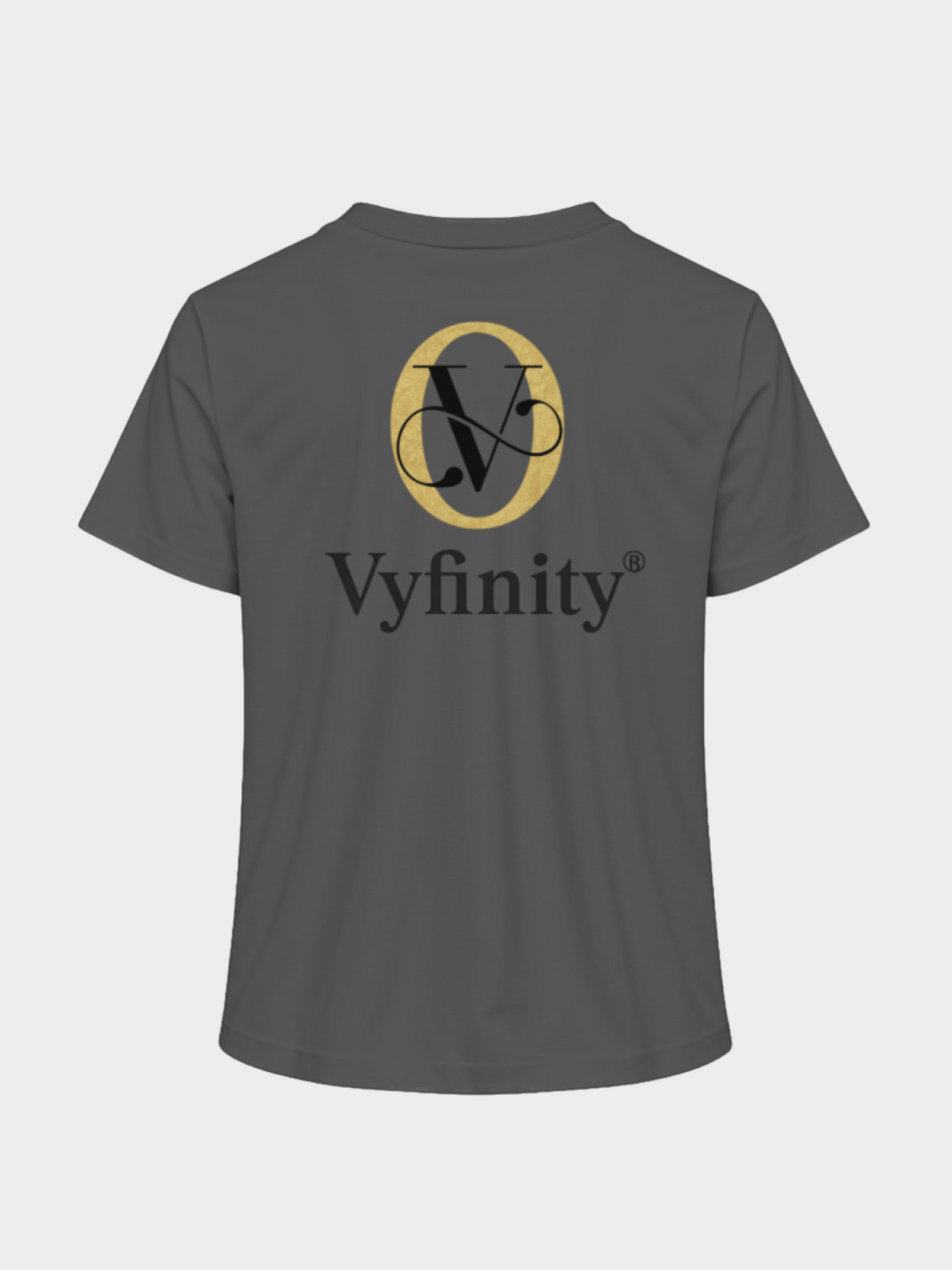 Vyfinity T-Shirt in Charcoal Grey mit großem gold-schwarzen Logo-Emblem und markantem Schriftzug auf der Rückseite. Premium Classic Edition.