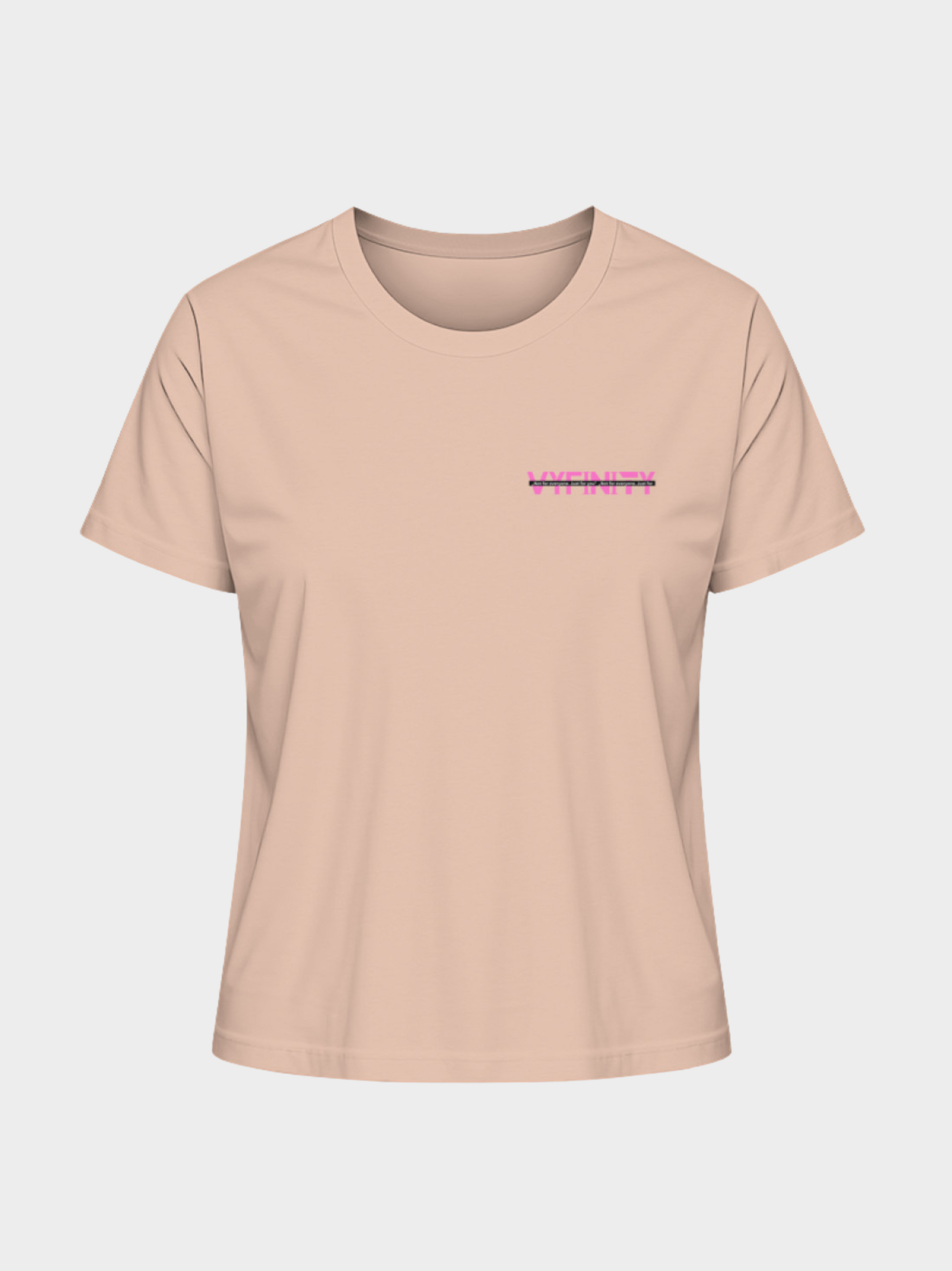 Vyfinity Logo T-Shirt in Beige mit kleinem pink-schwarzem Frontprint links auf der Brust. Minimalistischer Streetwear-Style.