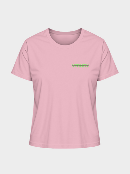 Vyfinity Logo T-Shirt in Rosa, Frontansicht. Auf der linken Brust ist das Vyfinity-Logo in Neon-Grün mit schwarzem Balken platziert. Minimalistisches Streetwear-Design im modernen Look.