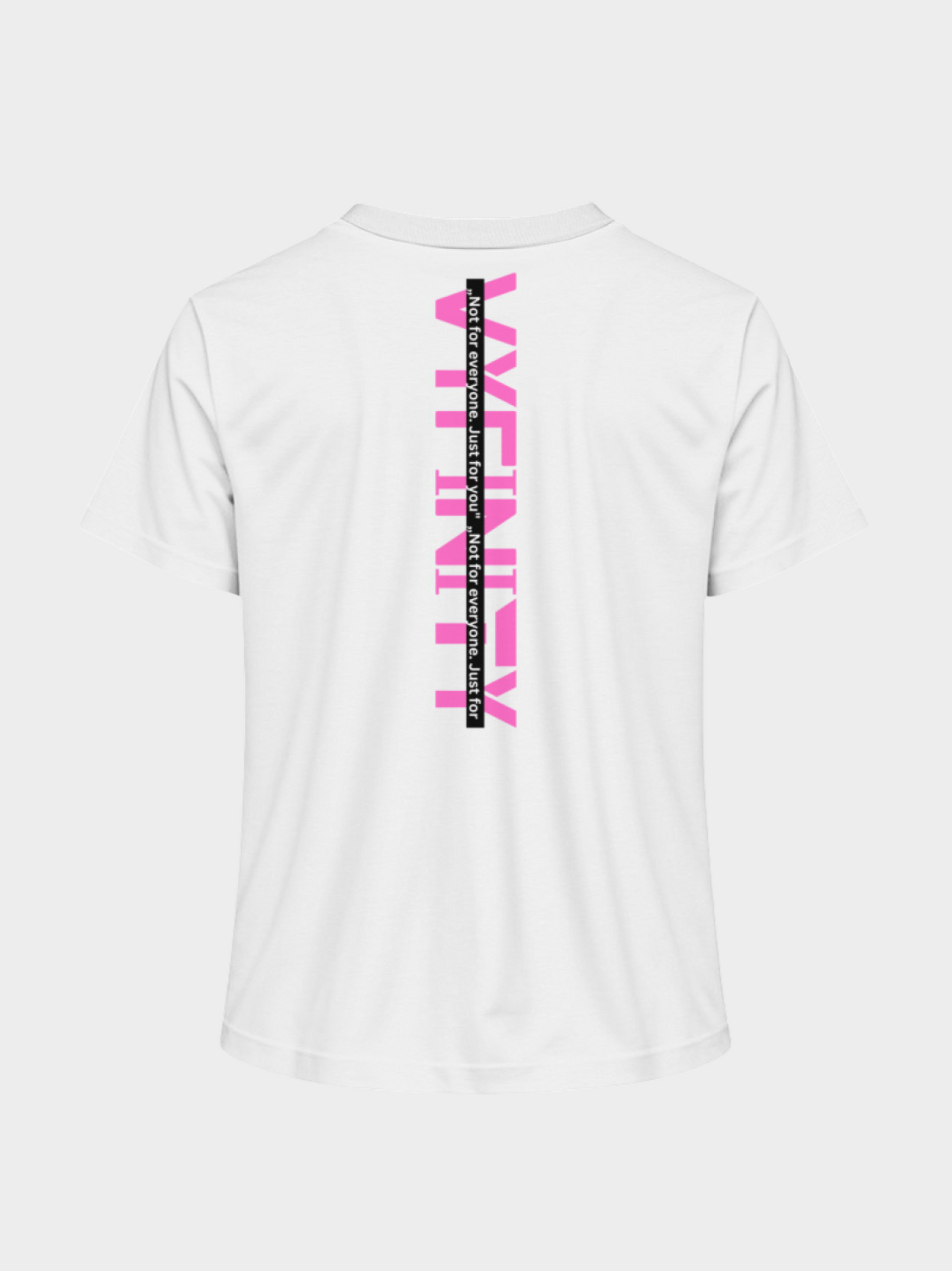 Vyfinity Logo T-Shirt in Weiß mit großem vertikalen Rückenprint in Pink und Schwarz. Moderner Streetwear Style mit markantem Statement-Design.