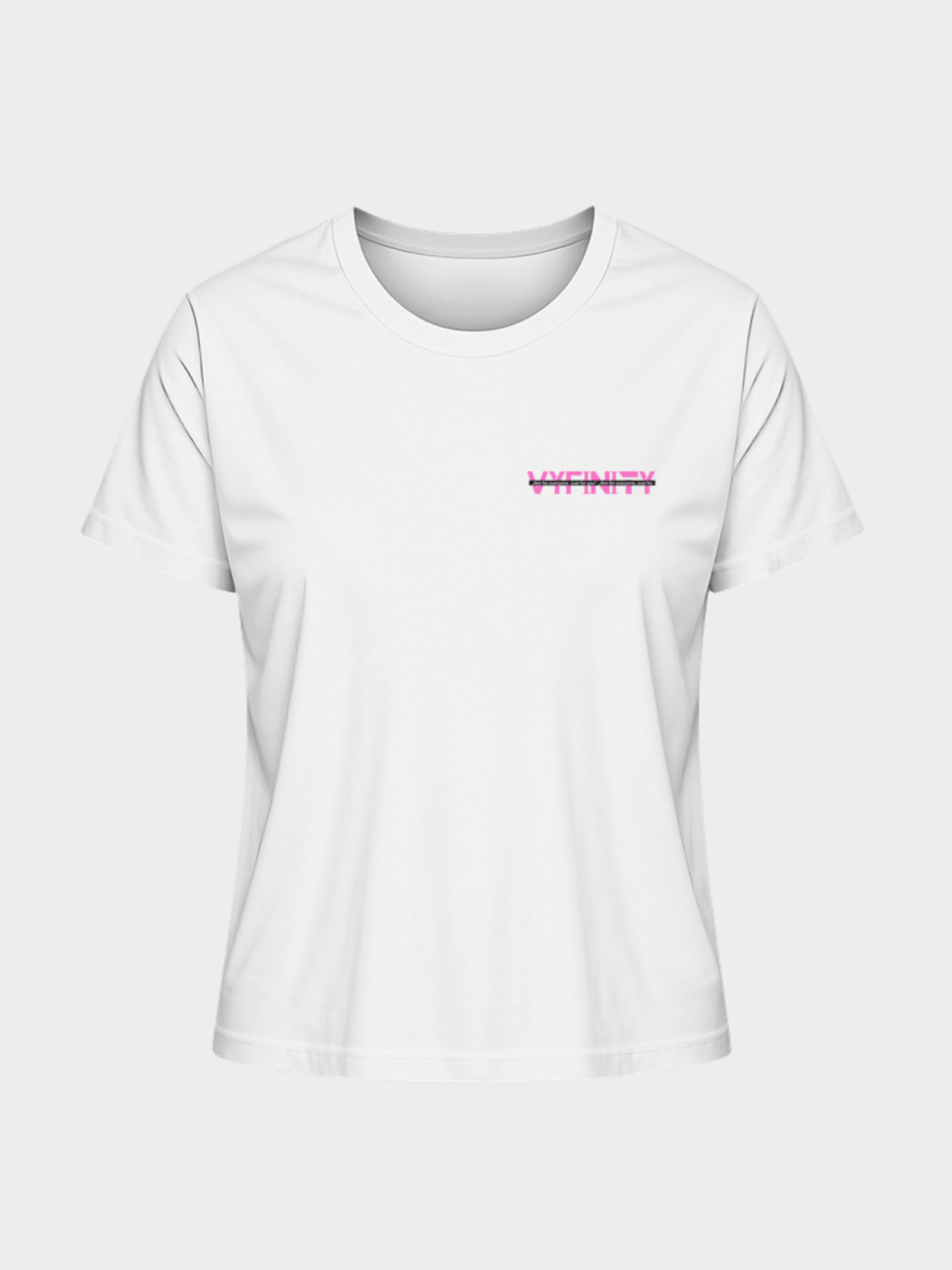 Vyfinity Logo T-Shirt in Weiß mit kleinem pinkem Brustprint im Glitch-Style. Minimalistisches Streetwear Design für Damen im modernen Fit.