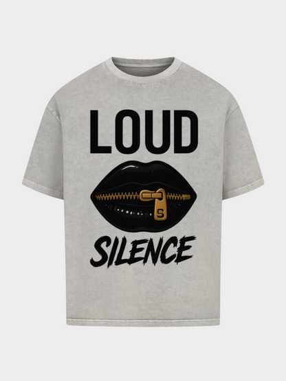 Vyfinity Oversized T-Shirt „LOUD SILENCE“ in heller Vintage-Waschung. Schwarzer Statement-Print mit großen Lippen, goldenem Reißverschluss und dem Schriftzug LOUD SILENCE. Moderner Streetwear Look im Retro-Washed Style.