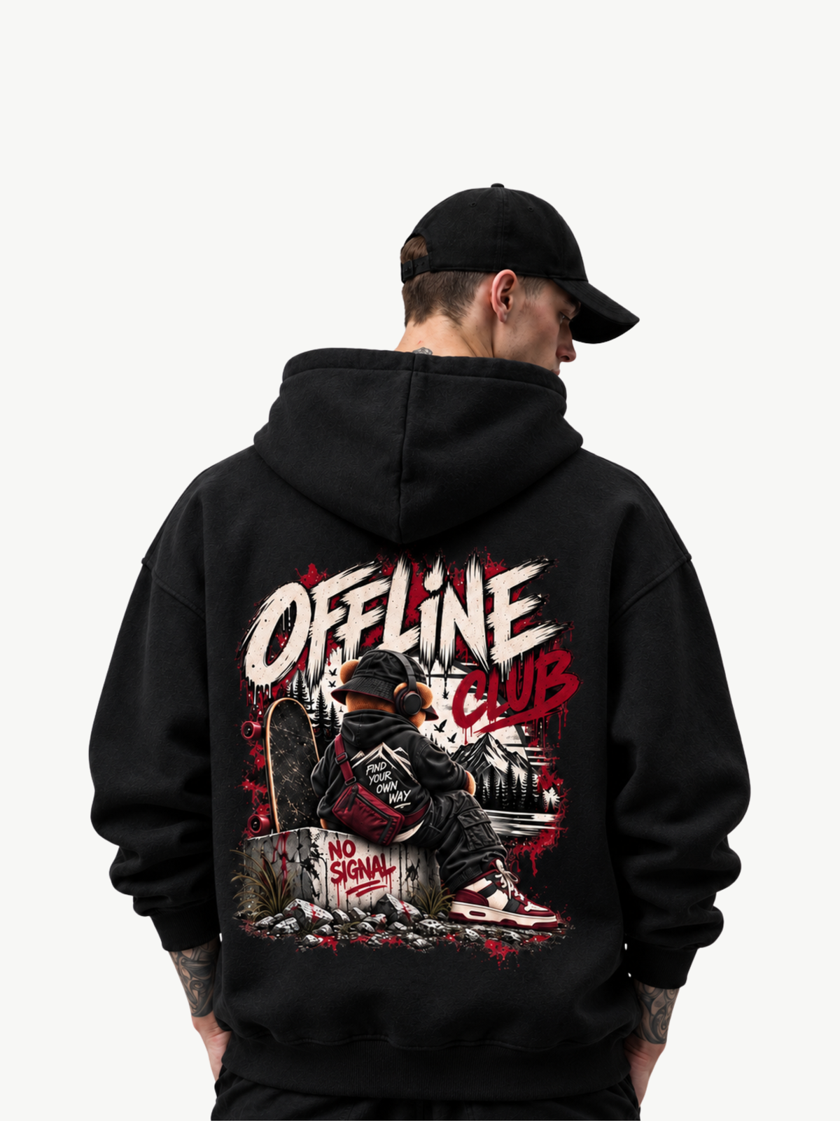 VYFINITY Offline Club Hoodie in Schwarz am Model – Rückansicht mit großem Offline Club Backprint