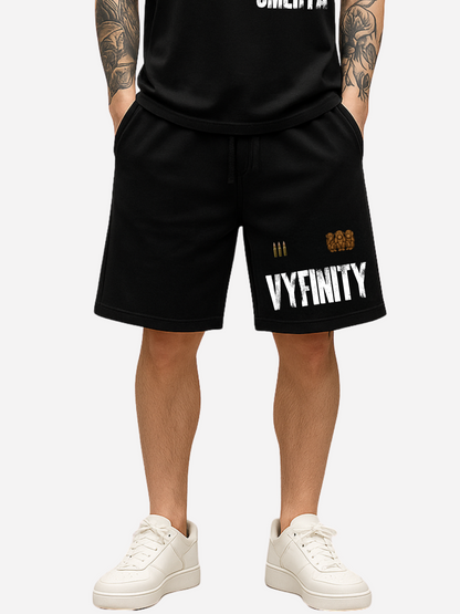 Vyfinity Omerta Shorts Detailansicht vorne – schwarzes Streetwear Herren Shorts mit Vyfinity Logo