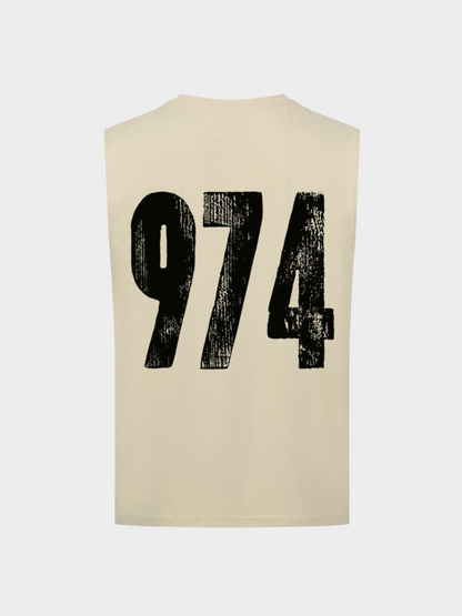 Vyfinity Omertà Tanktop in Beige – Unisex Streetwear Gym Sommer Tanktop mit großem 974 Backprint