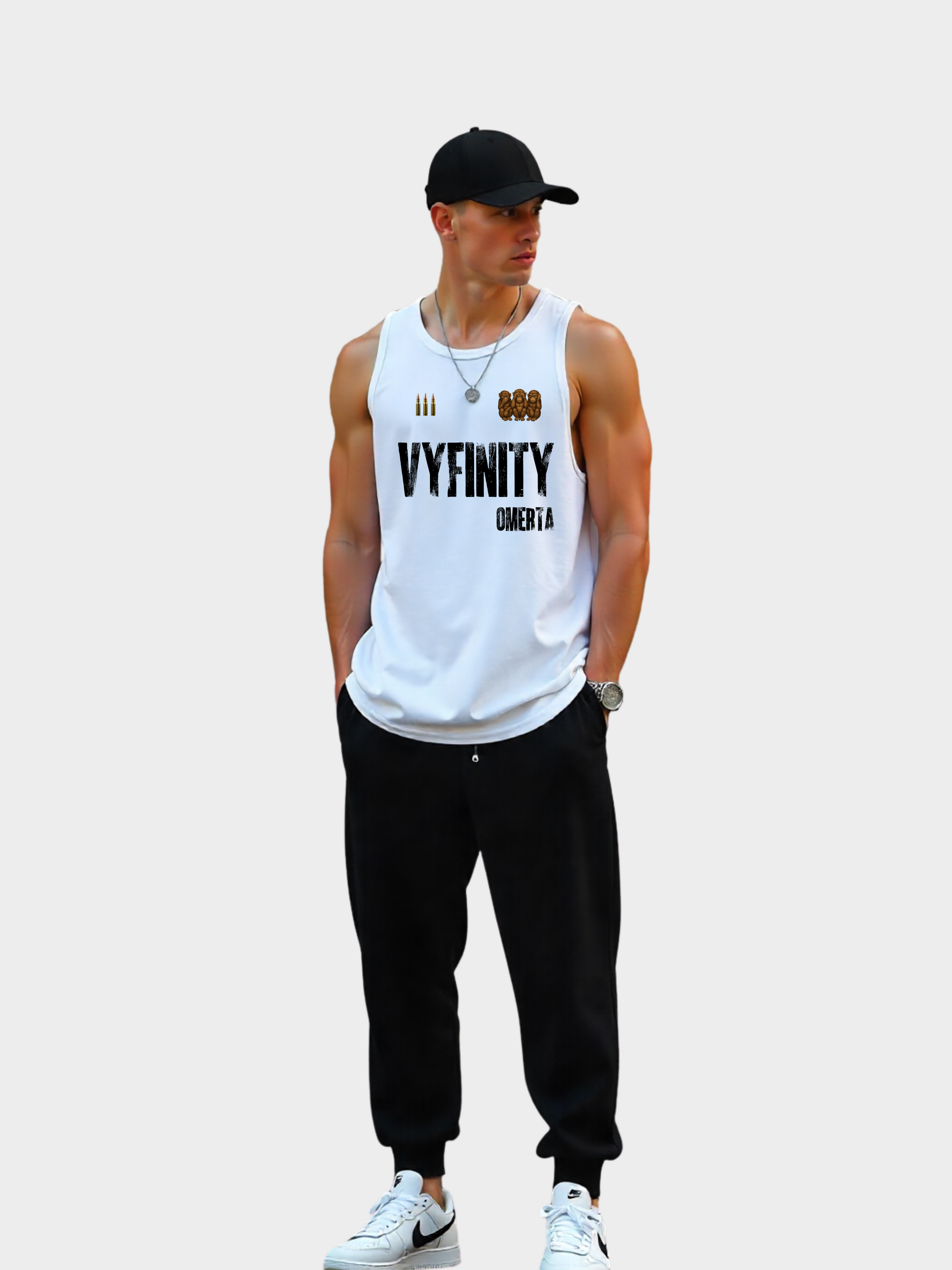 Vyfinity Omertà Tanktop in Weiß – Unisex Sommer Gym Streetwear Tank mit Frontprint Vyfinity Omertà, Model trägt Produkt