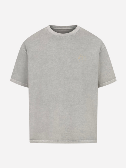 Vyfinity Oversize T-Shirt in Grau mit kleinem Line-Art Gesicht auf der Brust. Modernes minimalistisches Streetwear Shirt, Unisex Design für urbane Outfits und trendige Alltagslooks.