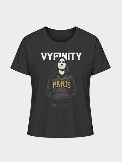 Vyfinity Paris T-Shirt in Schwarz, Flatlay Ansicht, mit goldener Paris-Schrift und Illustration einer Frau mit Hoodie und Kette.