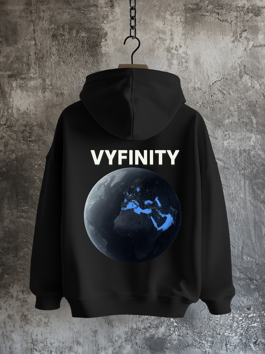 Vyfinity Planet Hoodie in Schwarz mit großem Erde-Motiv und leuchtenden Kontinenten auf dem Rücken, modernem Rückenprint und Streetwear-Design – Unisex Kapuzenpullover im Oversized-Look