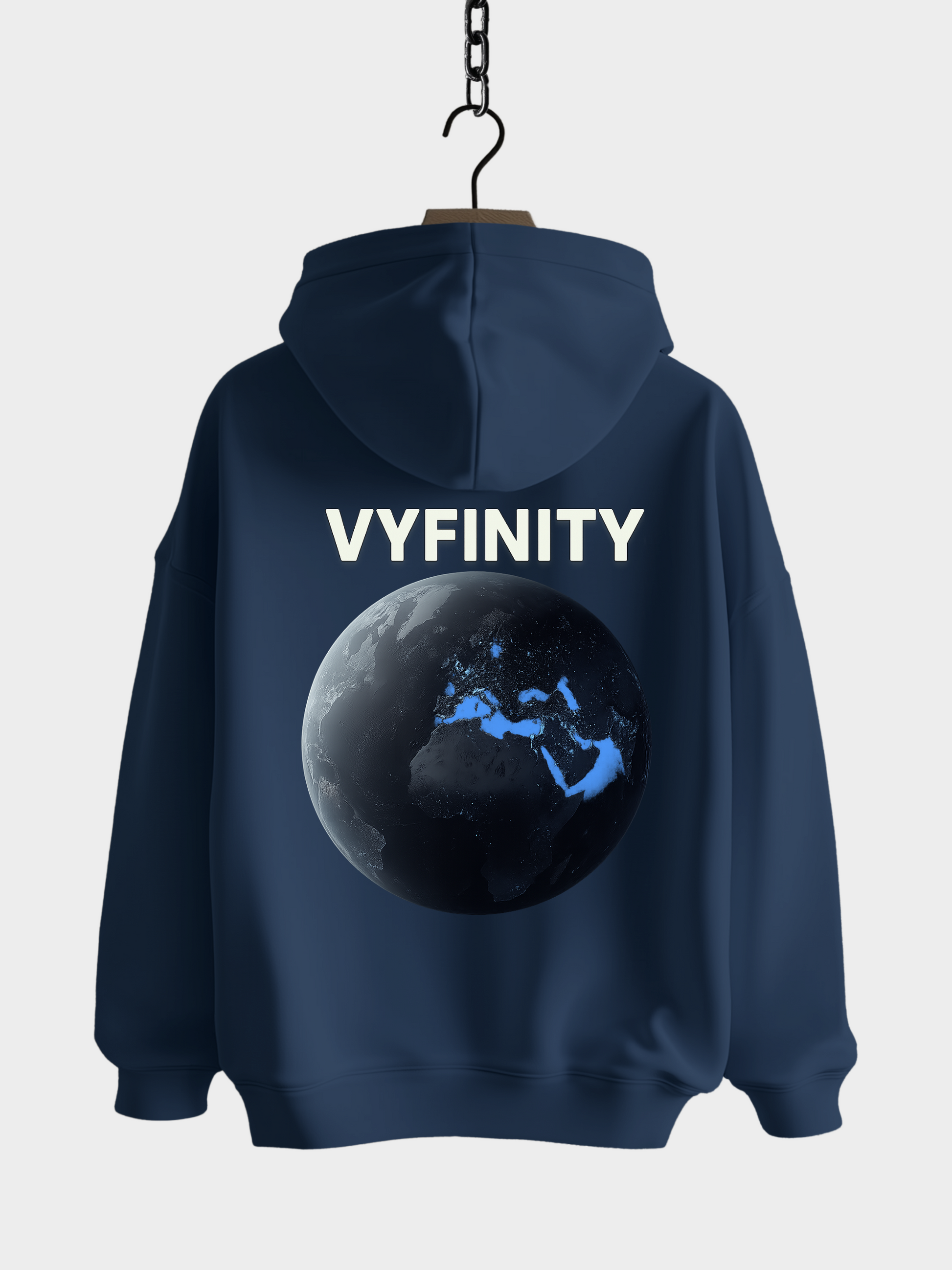 Vyfinity Planet Hoodie in Farbe French Navy mit großem Erde-Motiv und leuchtenden Kontinenten auf dem Rücken, modernem Rückenprint und Streetwear-Design – Unisex Kapuzenpullover im Oversized-Look