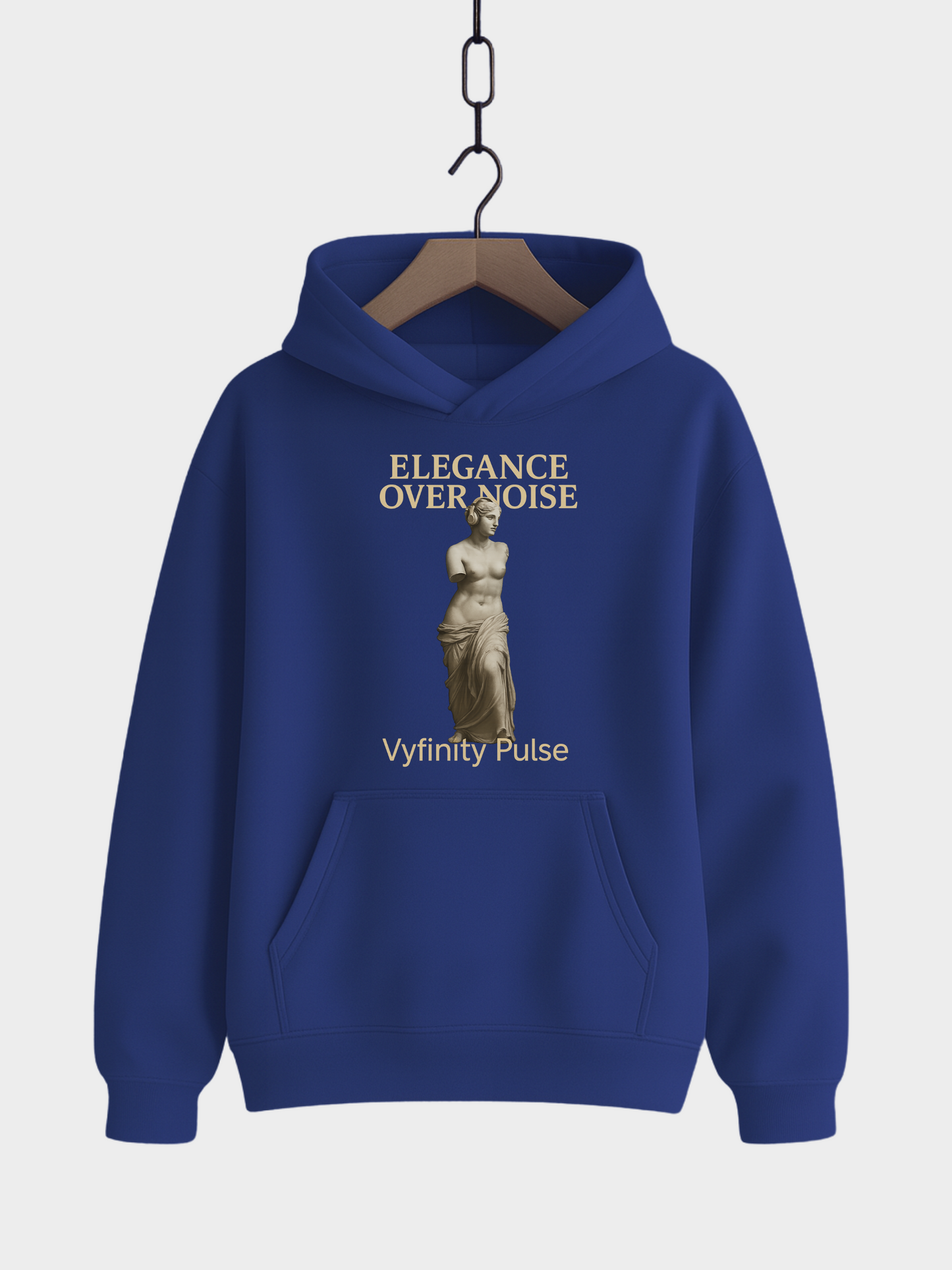 Royal Blue Hoodie Vyfinity Pulse Elegance Over Noise mit goldener Statue und Schriftzug