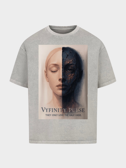 Vyfinity Pulse Oversized T-Shirt Grau mit Kunst-Print Halbgesicht Frau Design Frontansicht