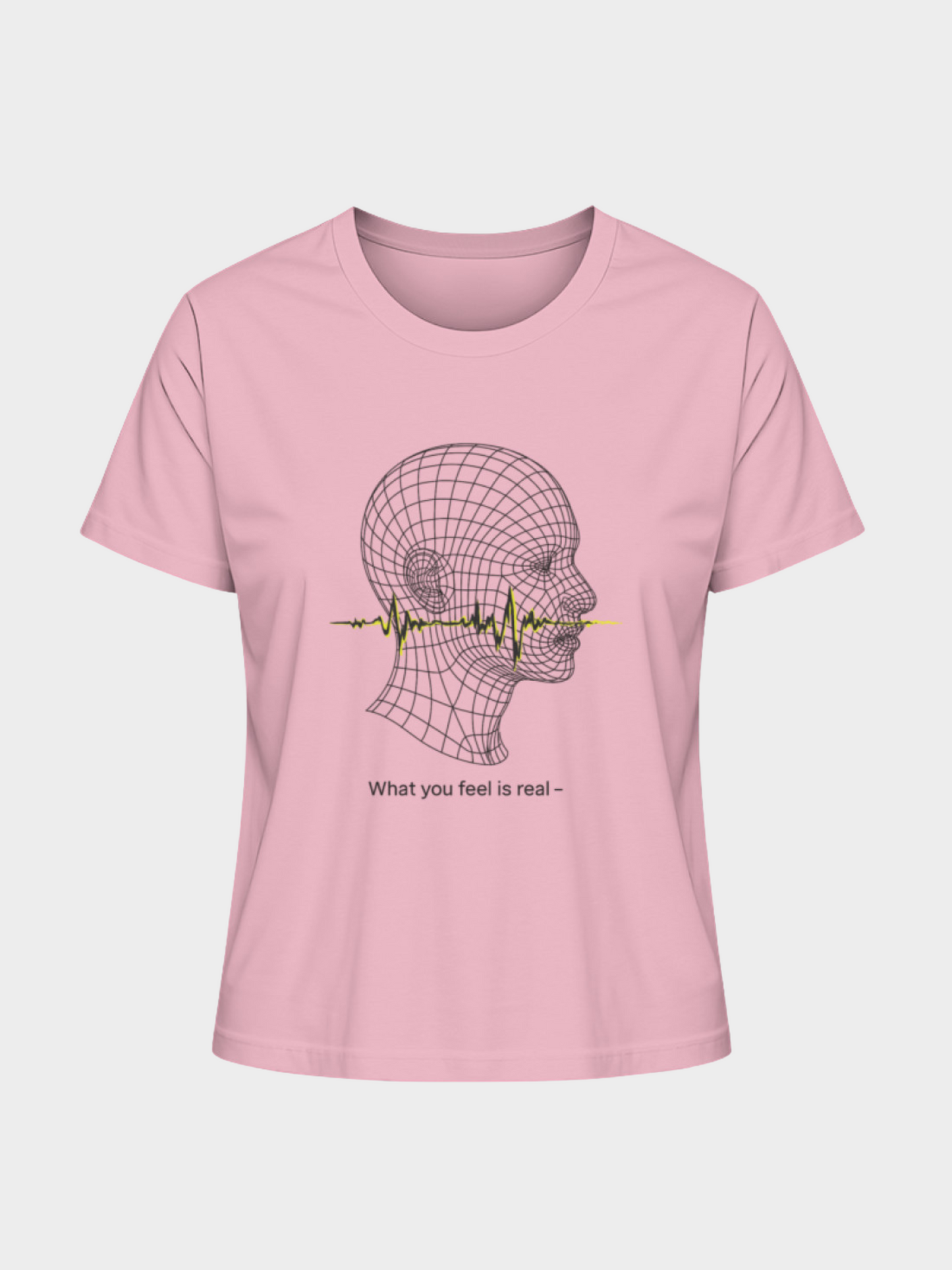 Pinkfarbenes Vyfinity T-Shirt mit futuristischem Linienkopf, gelbem Soundwave-Design und dem Spruch „What you feel is real –“. Modernes Streetwear Graphic Tee mit auffälligem Motiv.