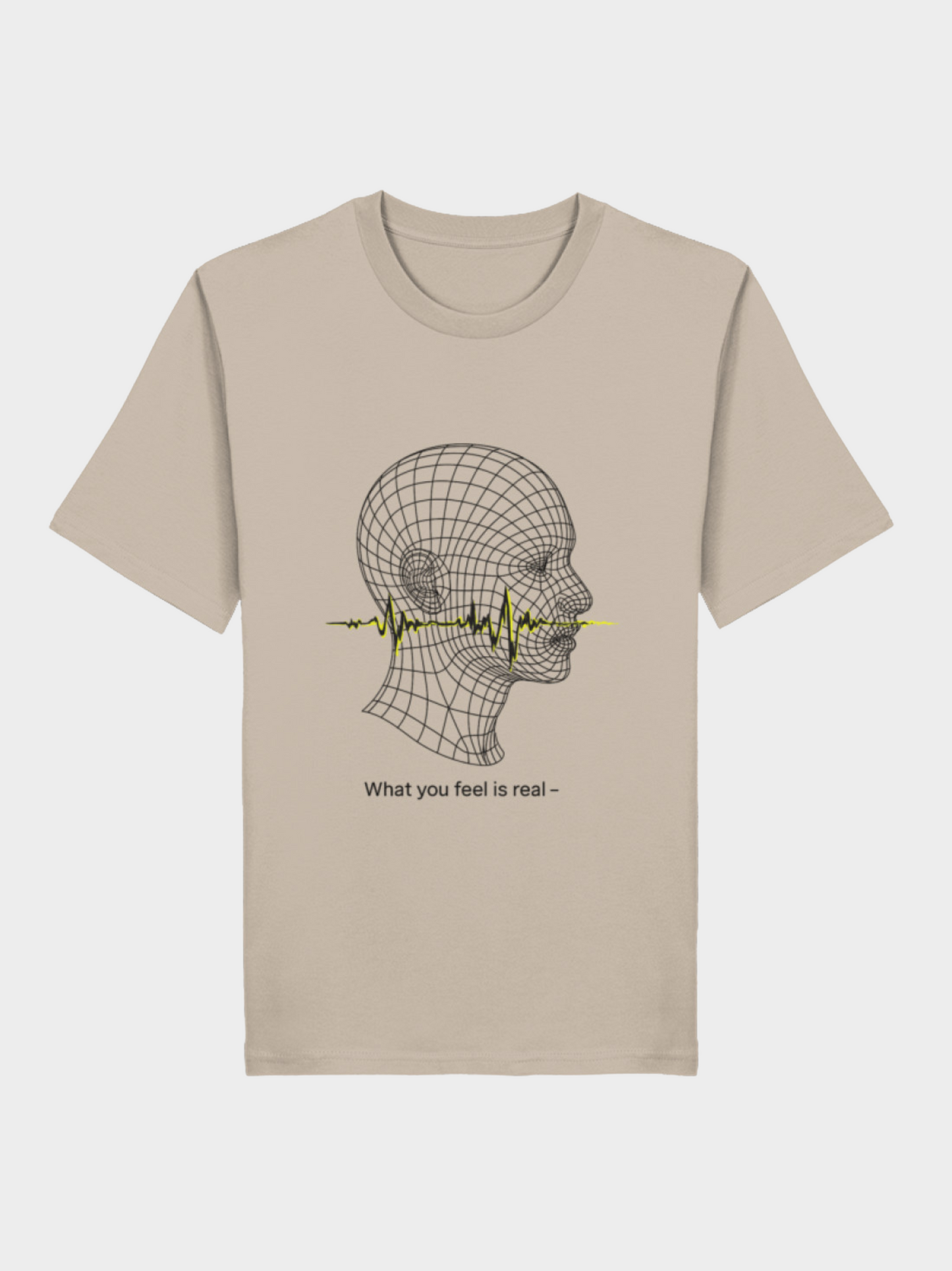 Beiges Vyfinity Unisex T-Shirt mit futuristischem Linienkopf-Motiv. Durch den Kopf verläuft eine gelbe Soundwave, darunter der Schriftzug „What you feel is real –“. Minimalistisches Graphic Tee im modernen Streetwear-Stil.