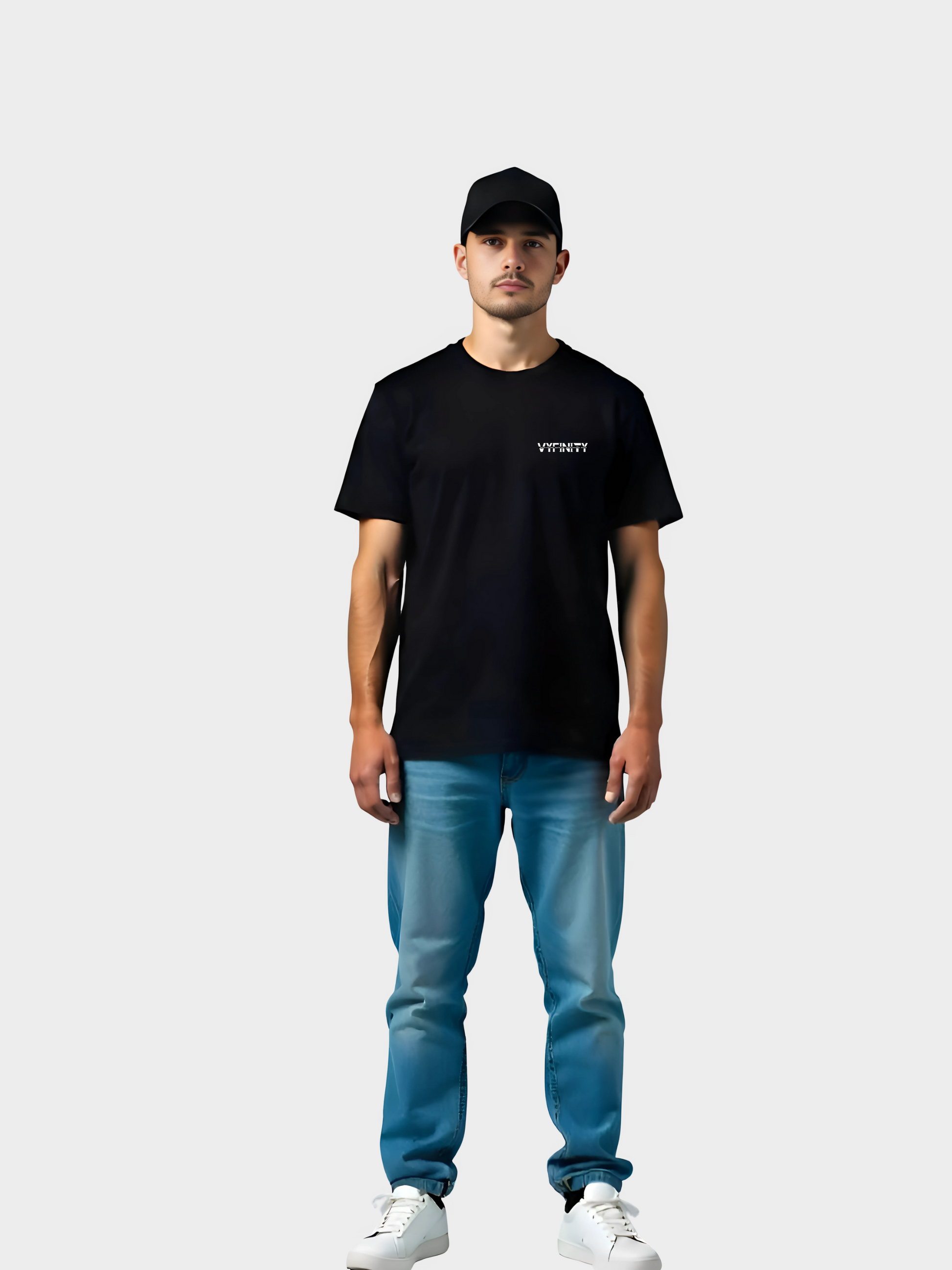 Vyfinity Oversize T-Shirt in Schwarz, Vorderseite mit kleinem weißen VYFINITY Logo auf der linken Brust. Minimalistisches Streetwear Design für urbanen Style.